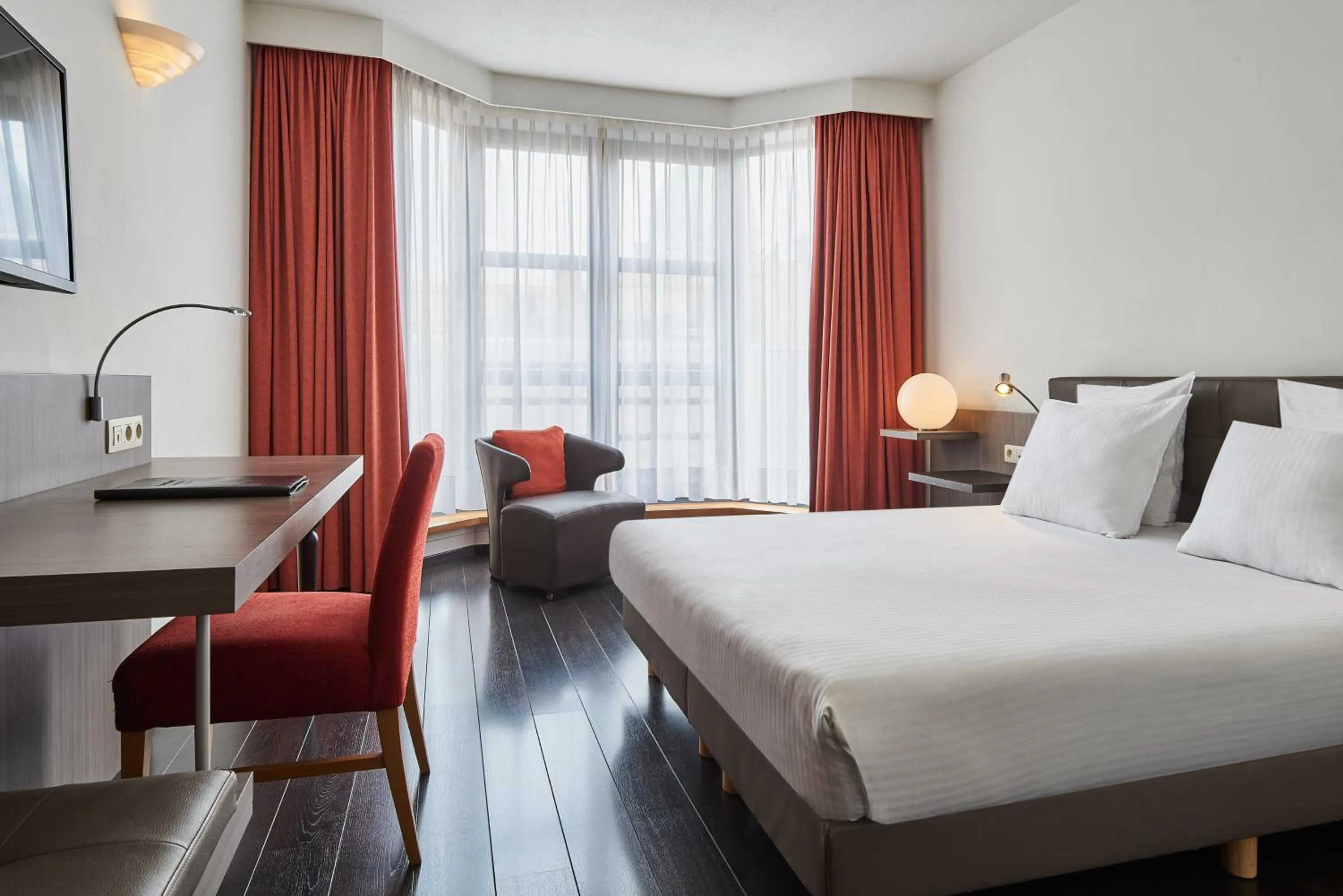 Bed in Theater Hotel