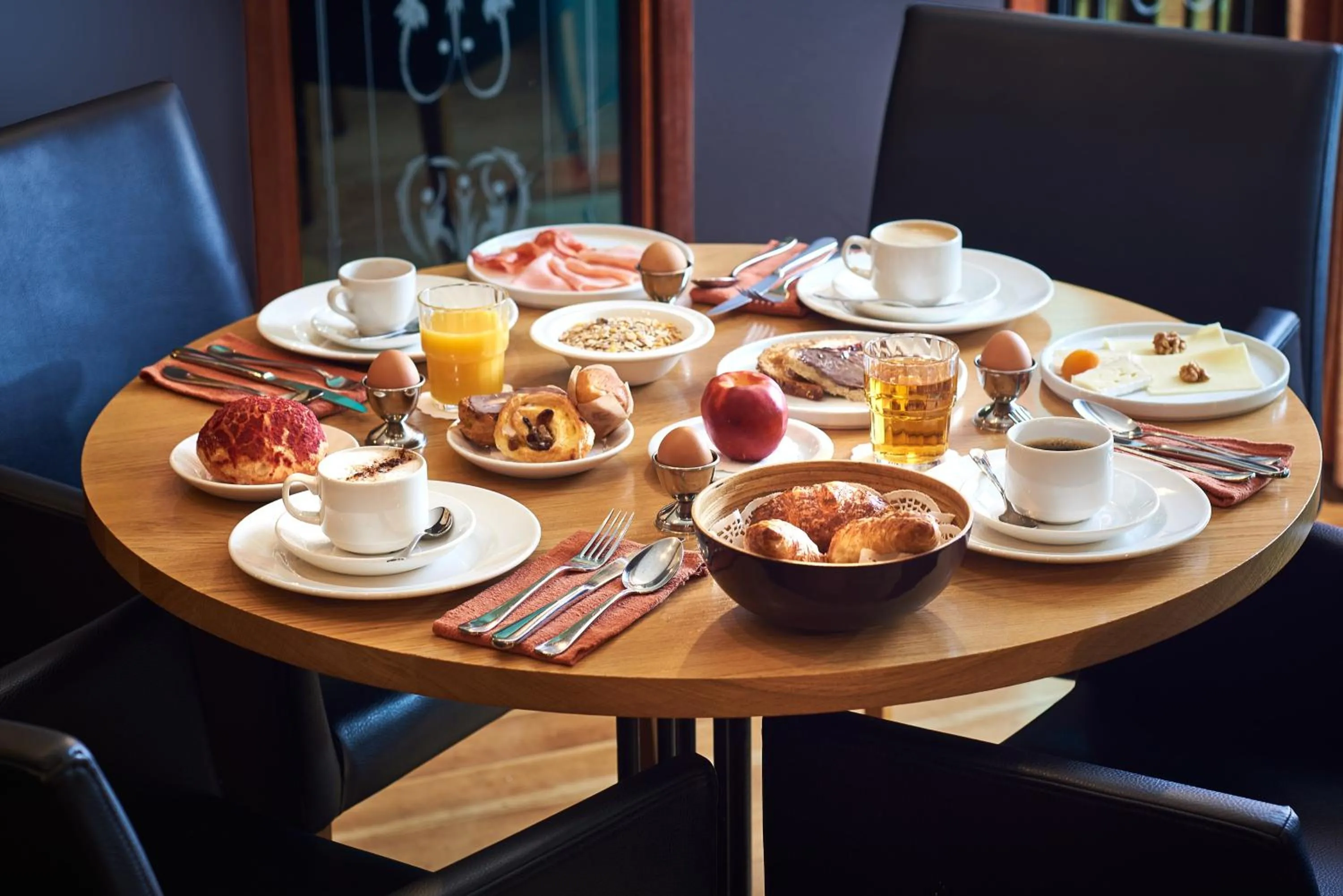 Food and drinks in Theater Hotel