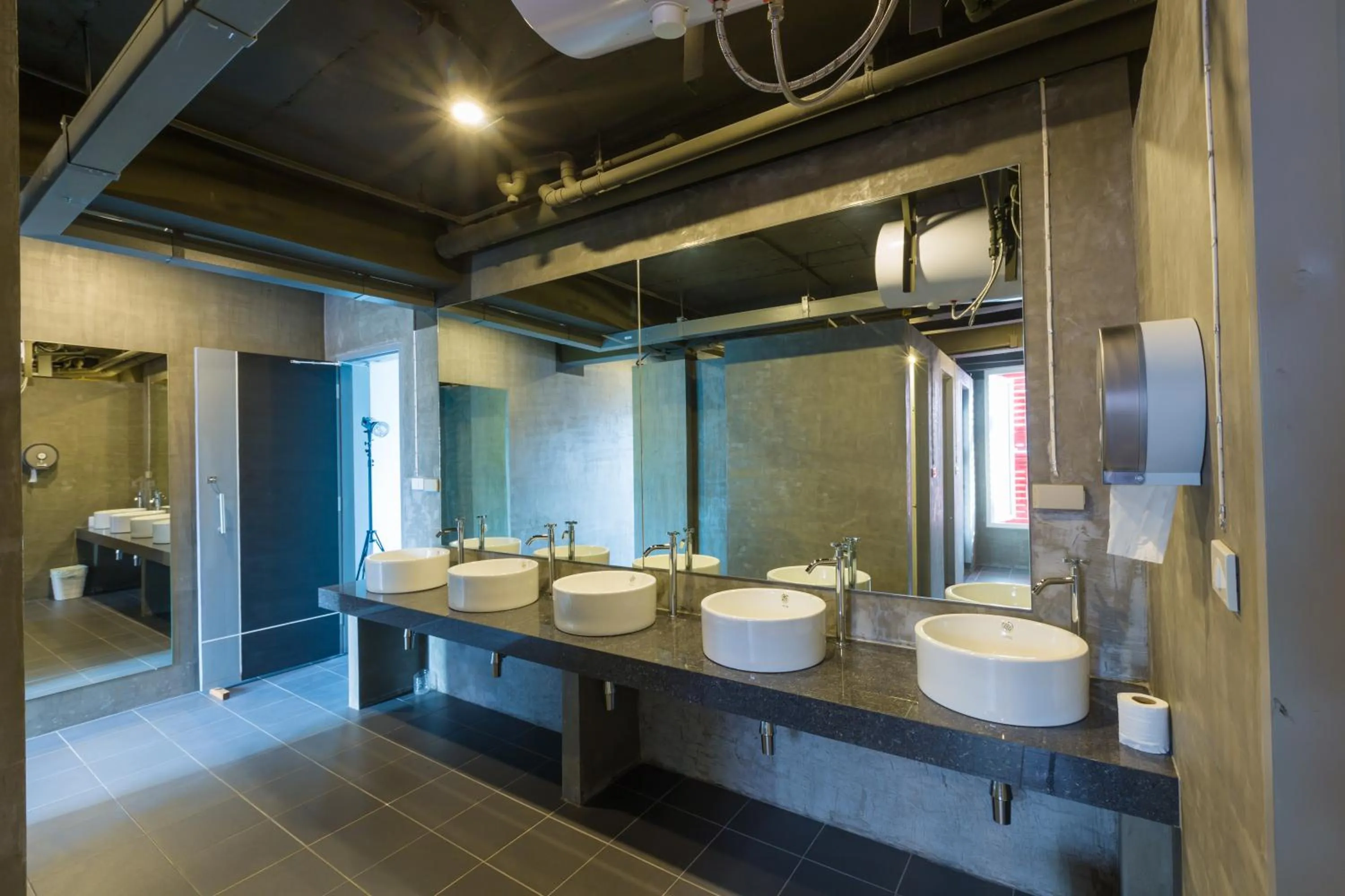 Bathroom in P168 Hostel Samui