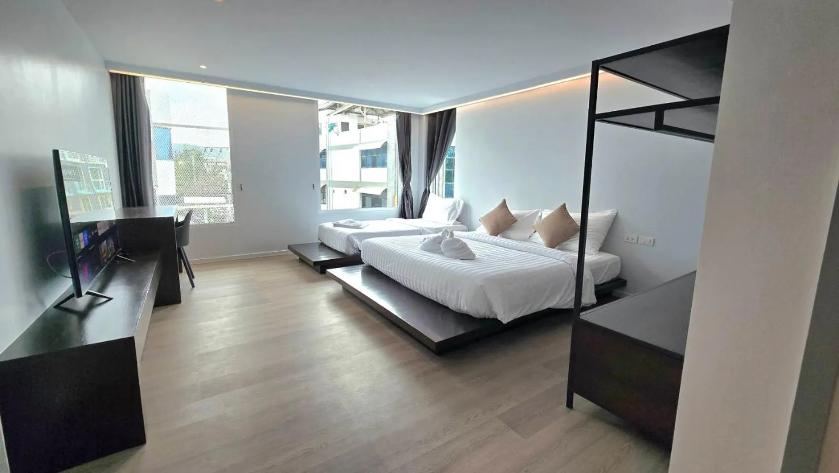 Photo of the whole room, Bed in P168 Hostel Samui