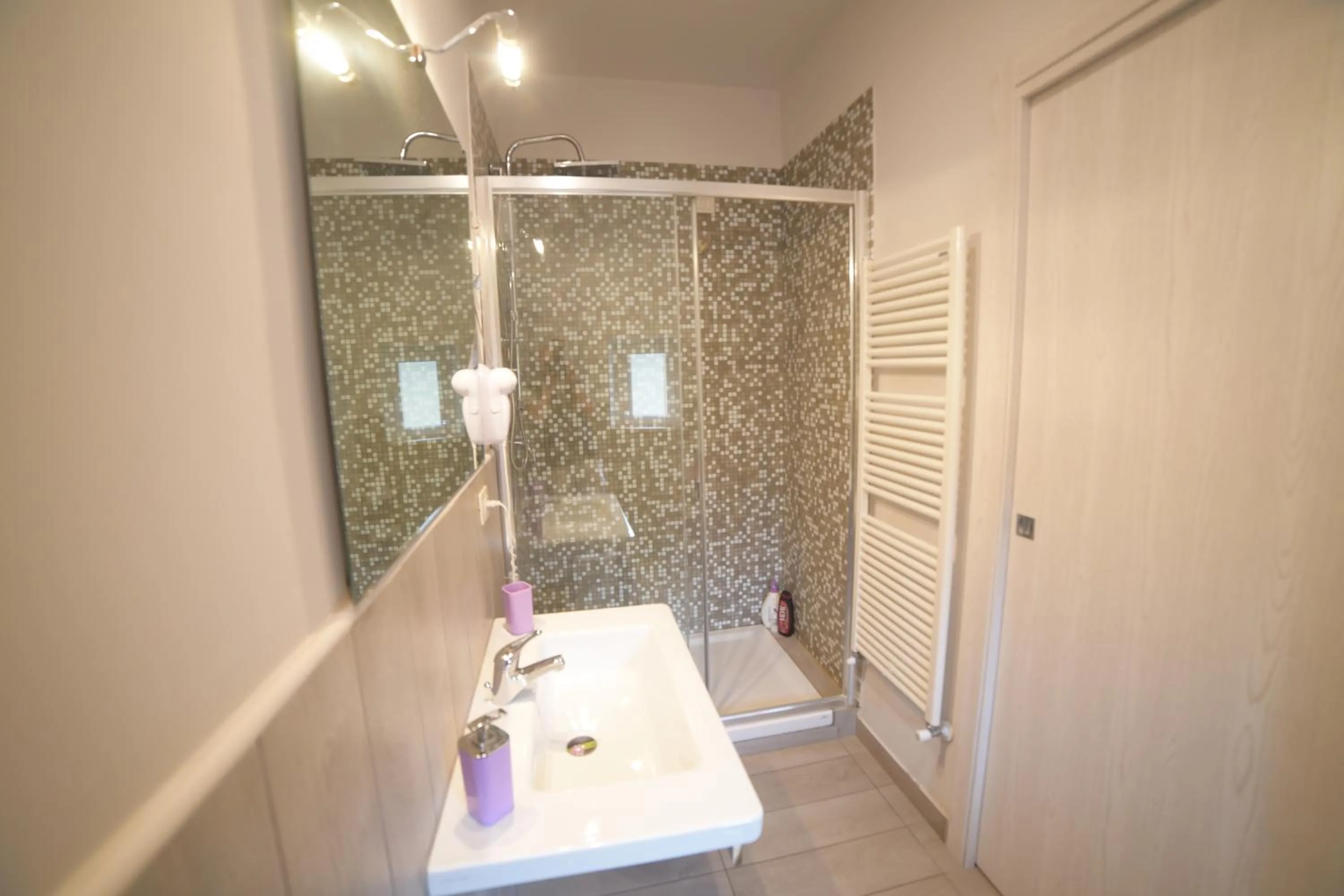 Shower in B&B Lamezia Terme