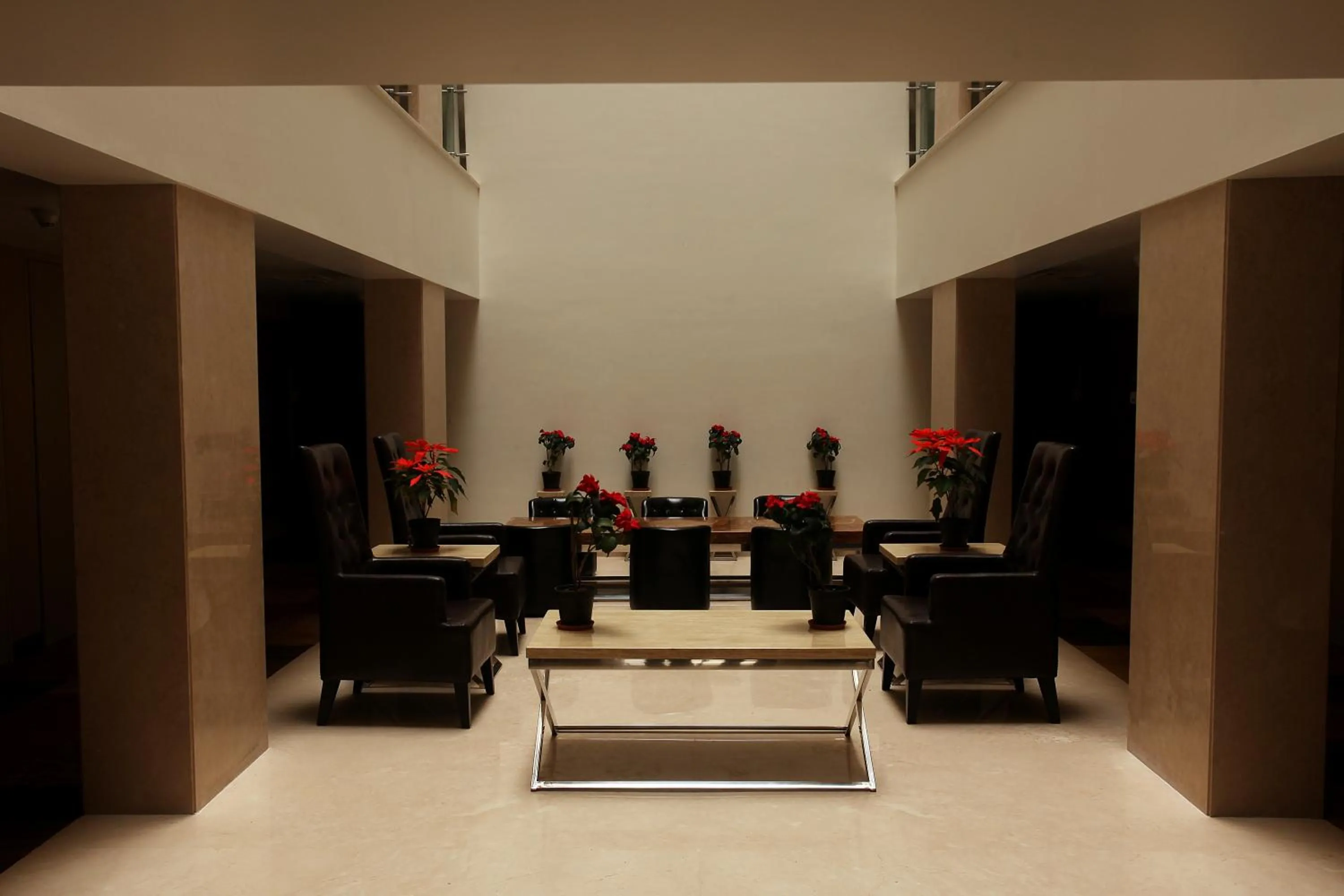 Lounge or bar in Paradigm Sarovar Portico