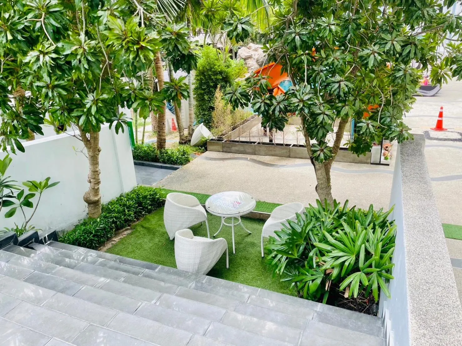 Garden in Club Royal Wongamat by Pattaya Sunny Rentals