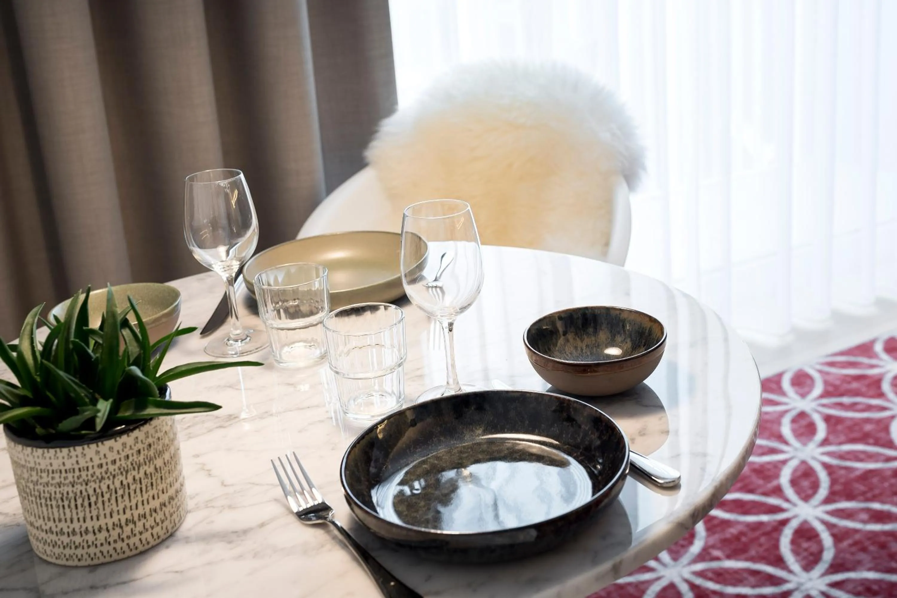 Dining area in PREMIER SUITES Antwerp