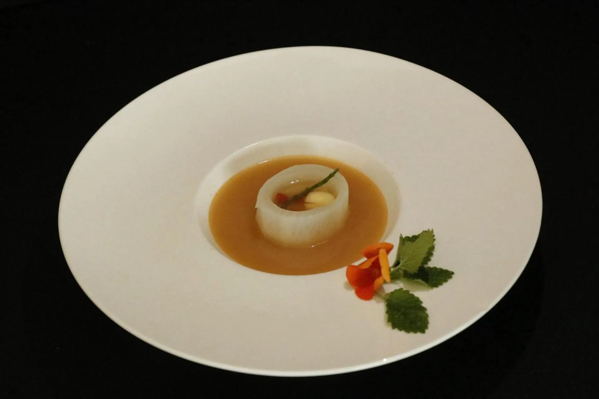 Restaurant/places to eat in De Keyser Hotel