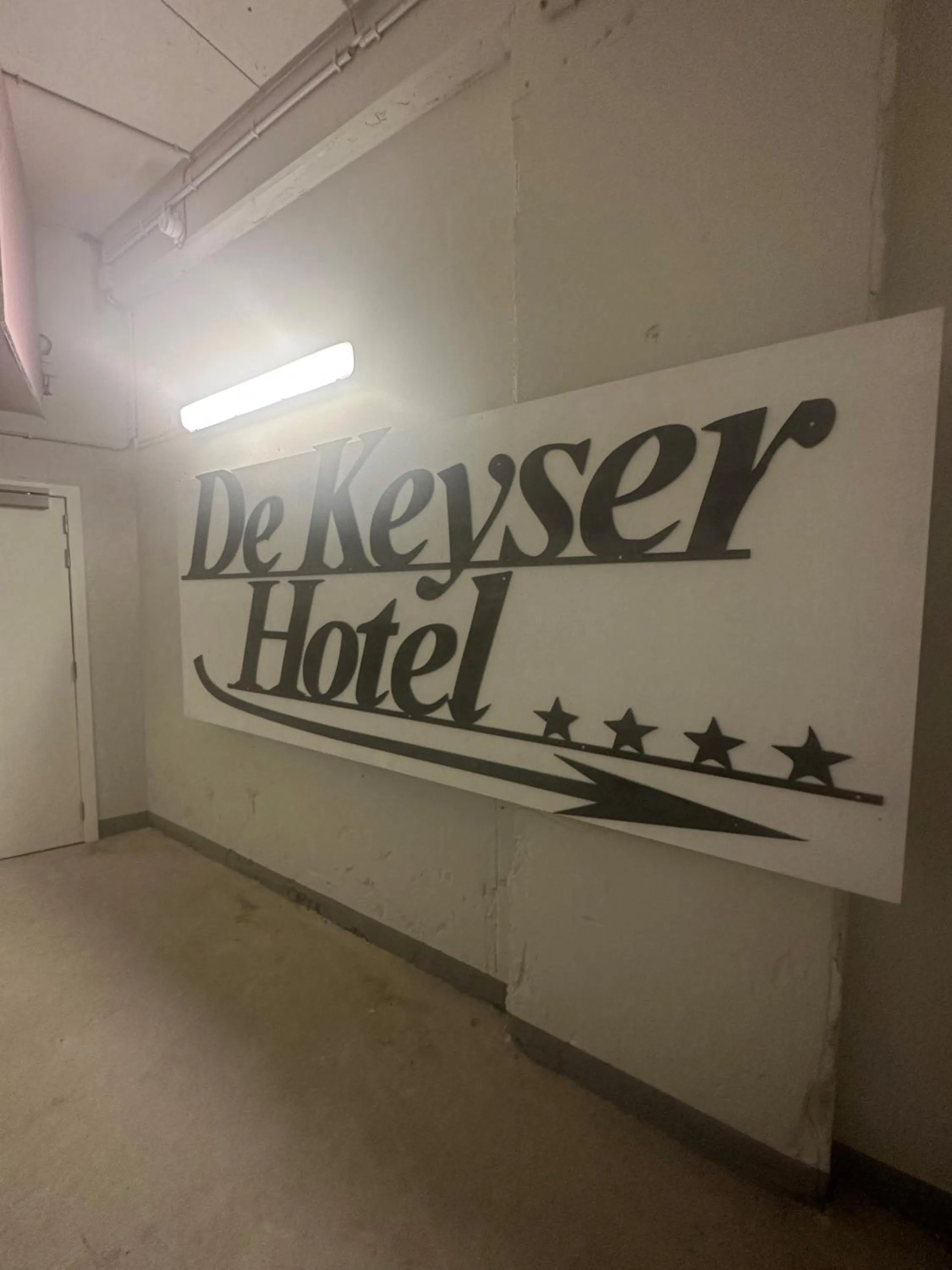 Parking in De Keyser Hotel