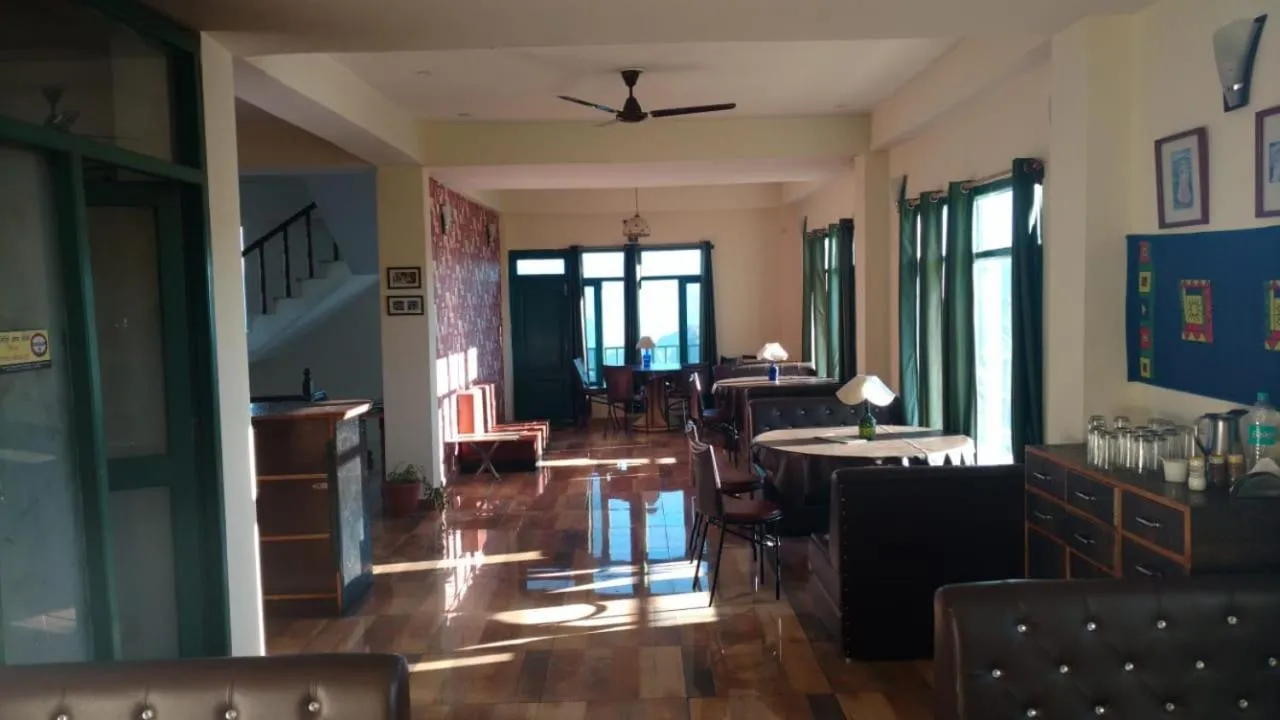 Restaurant/places to eat in Trimurti Pine Valley Resort