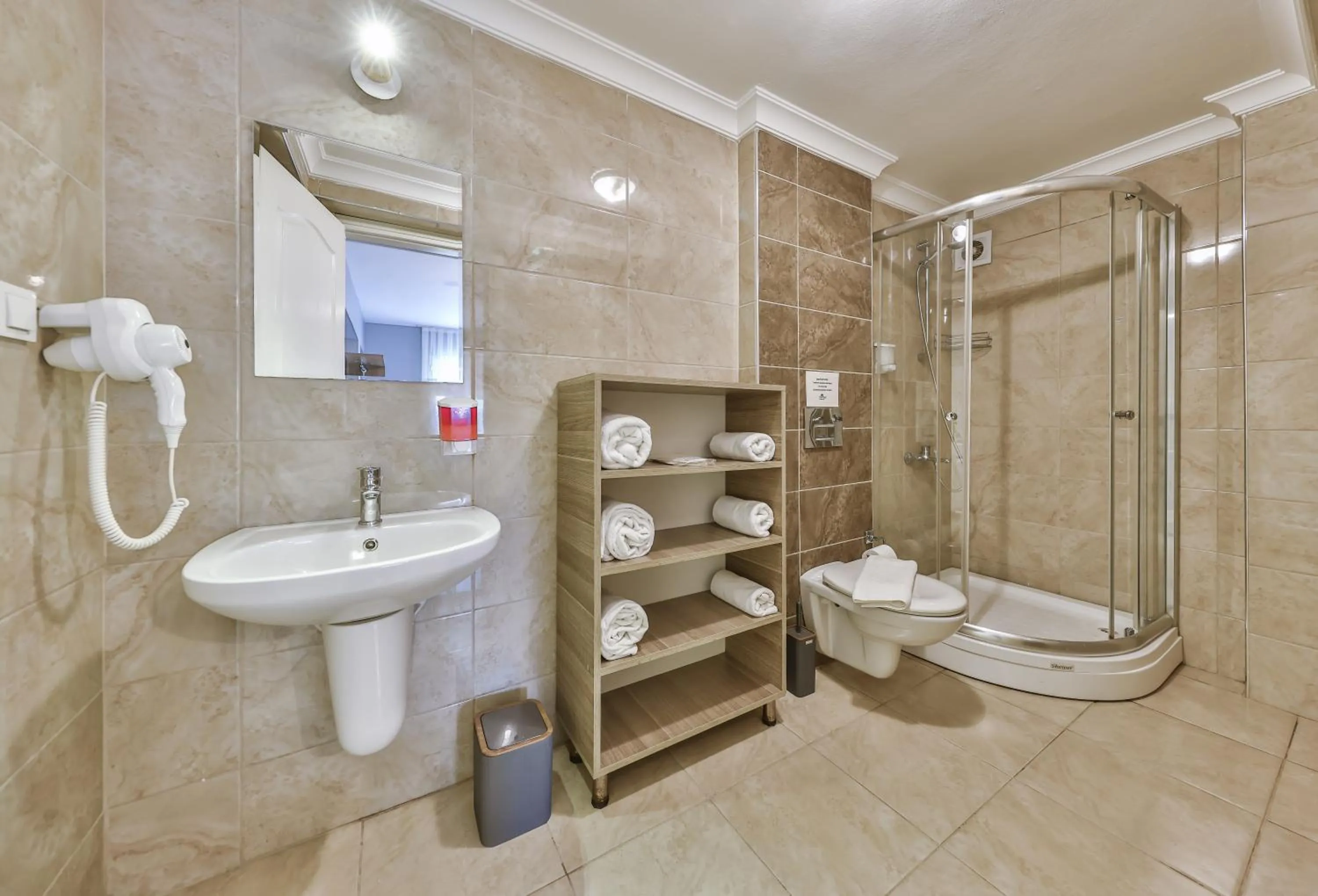 Shower in Palmada Hotel