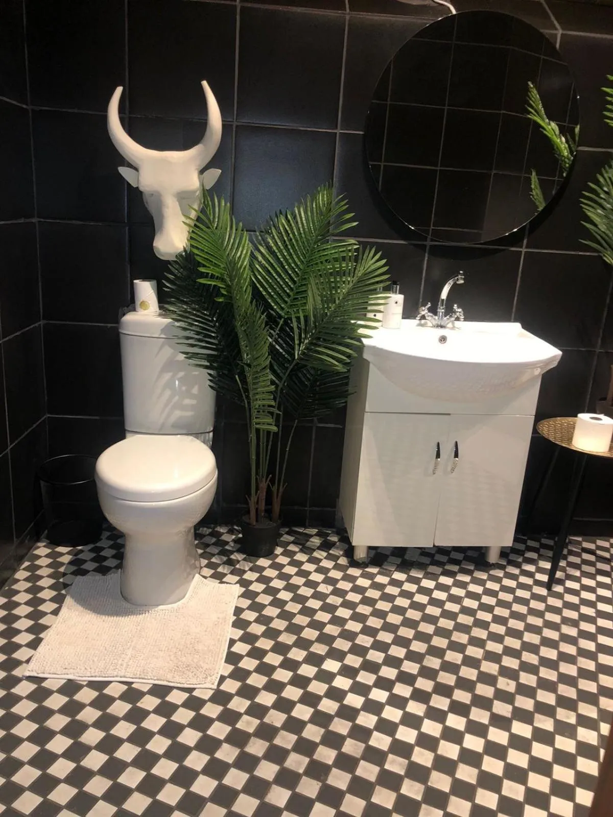 Bathroom in Imbube Safari Lodge