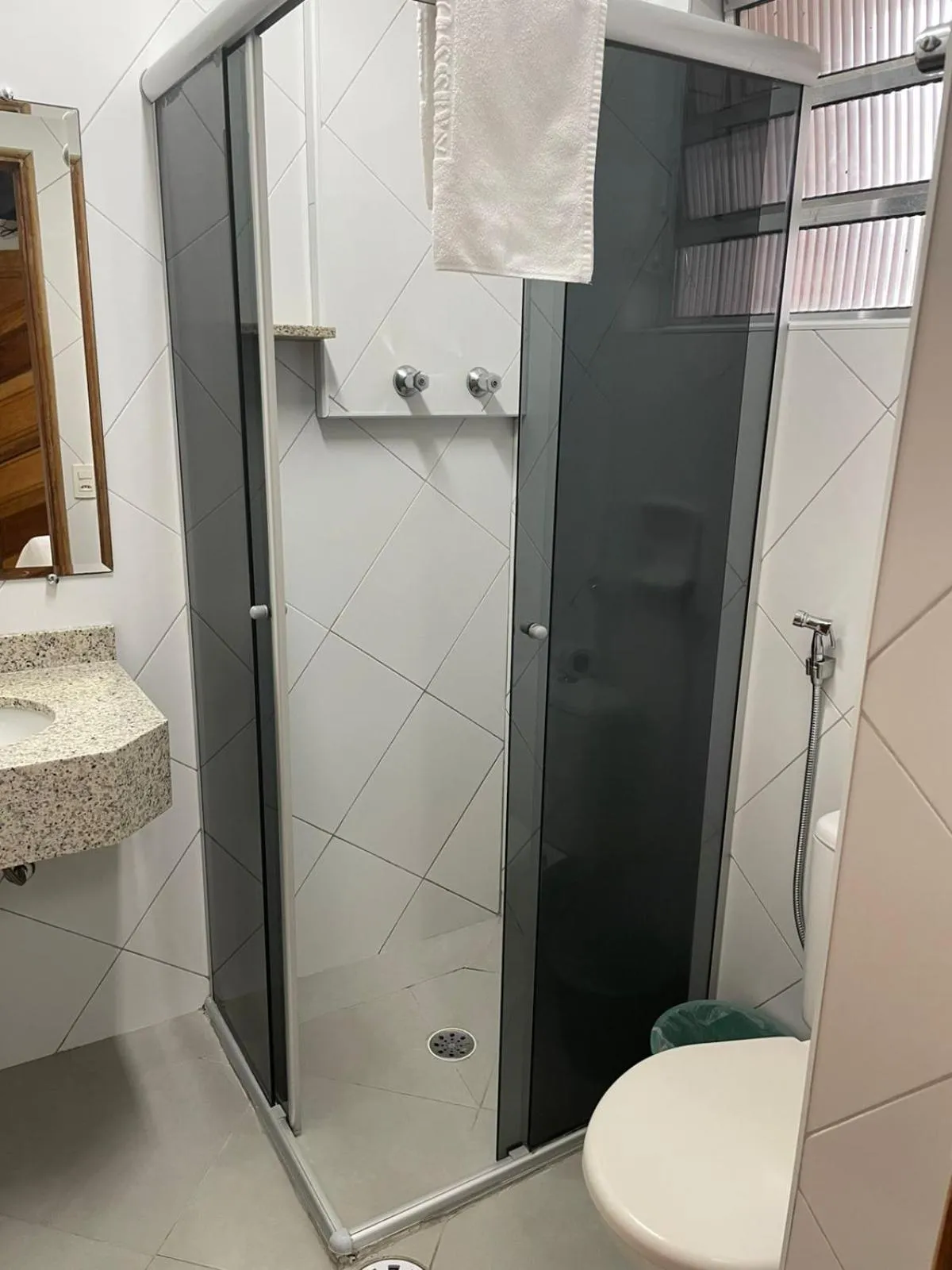 Shower in Missouri Hotel