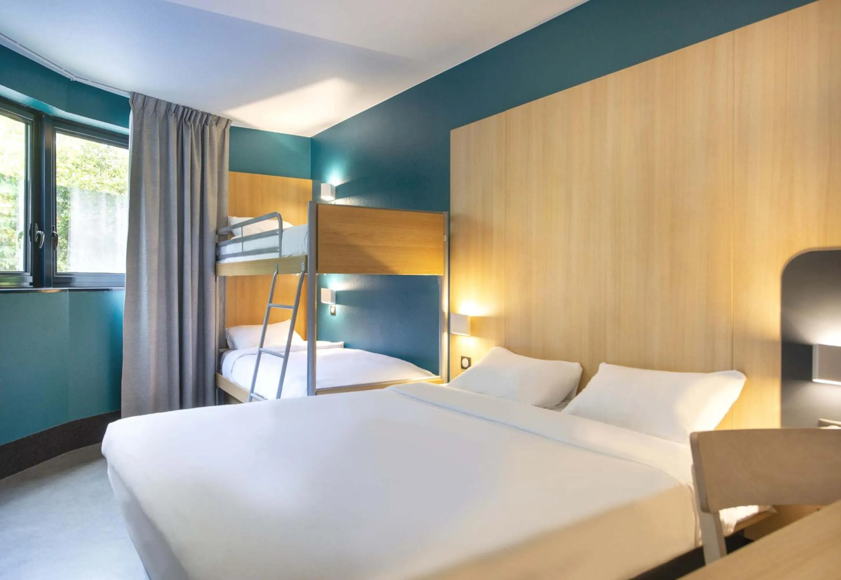 Bedroom, Bed in B&B HOTEL Cholet Sud