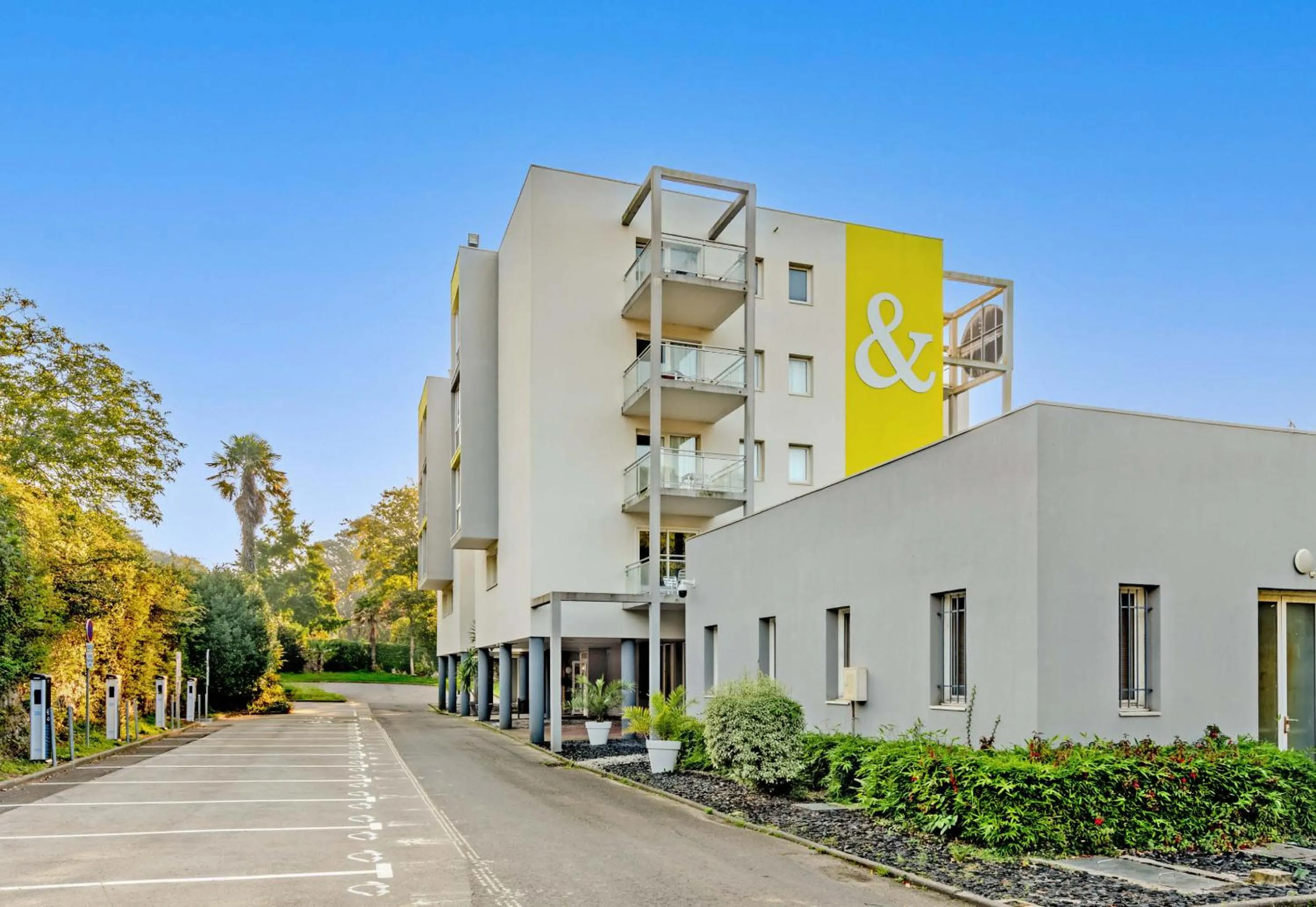 Property building in B&B HOTEL Brest Port du Moulin Blanc