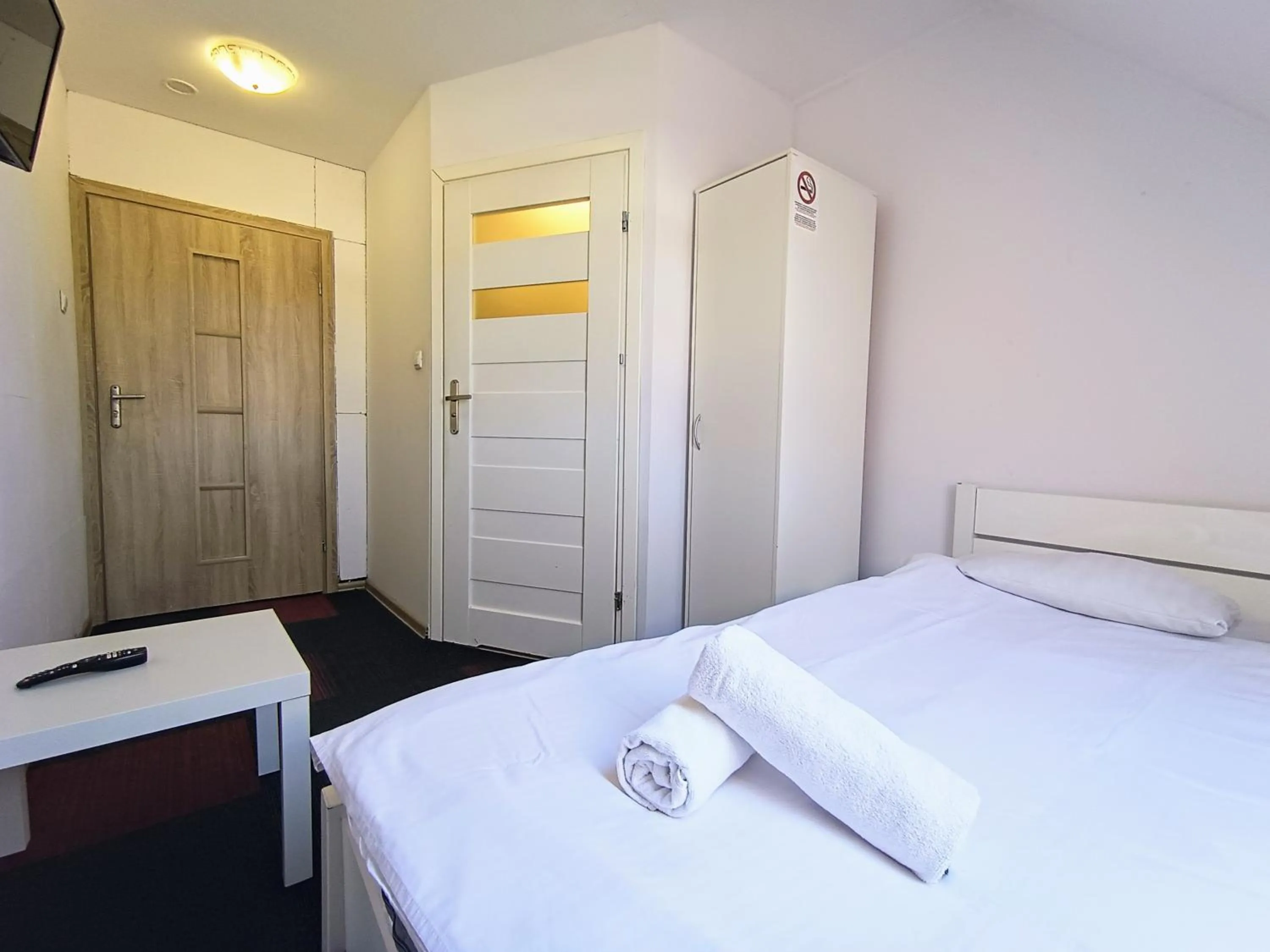 Bed in Fitness Hostel - darmowy parking