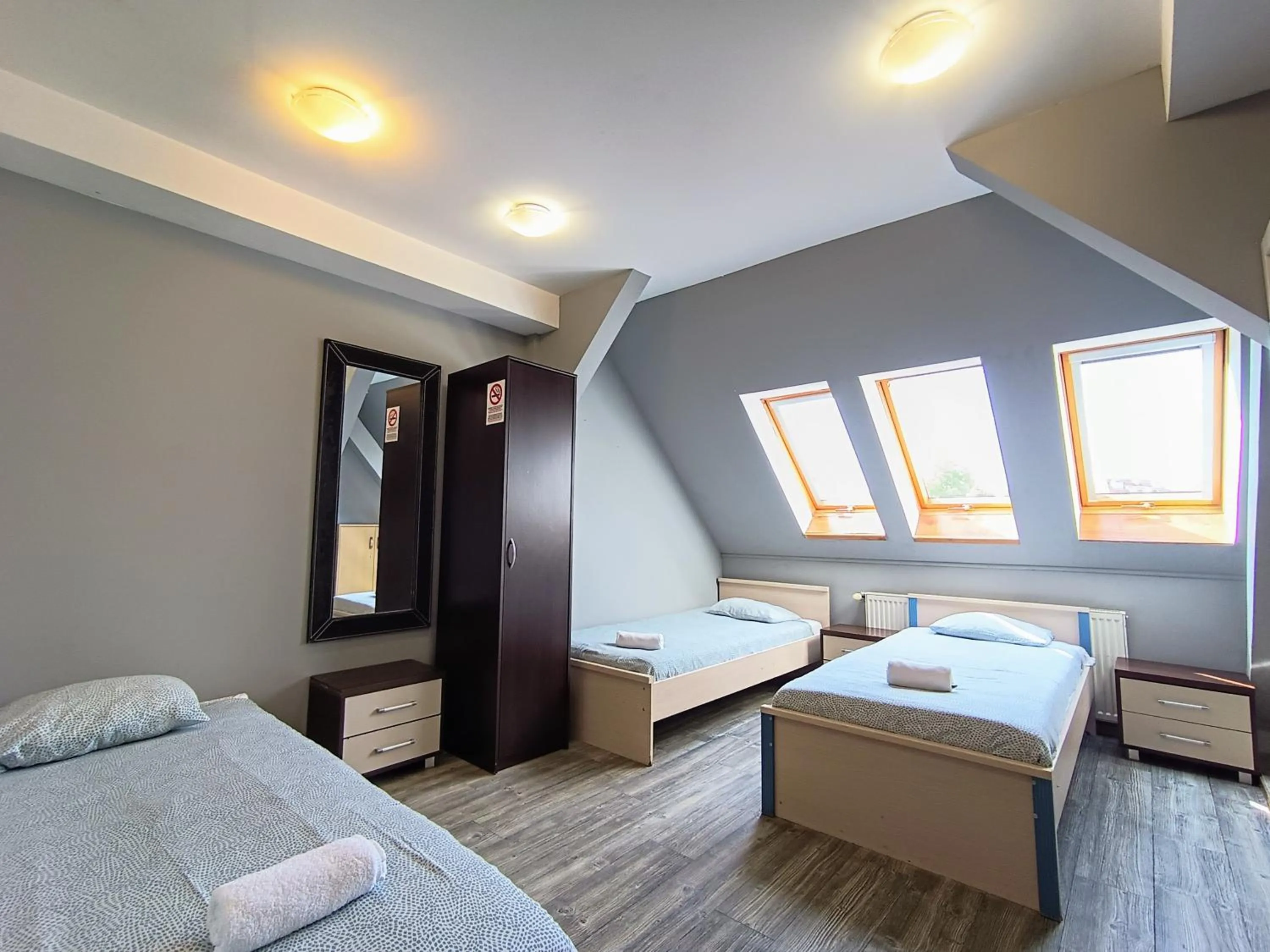 Bed in Fitness Hostel - darmowy parking