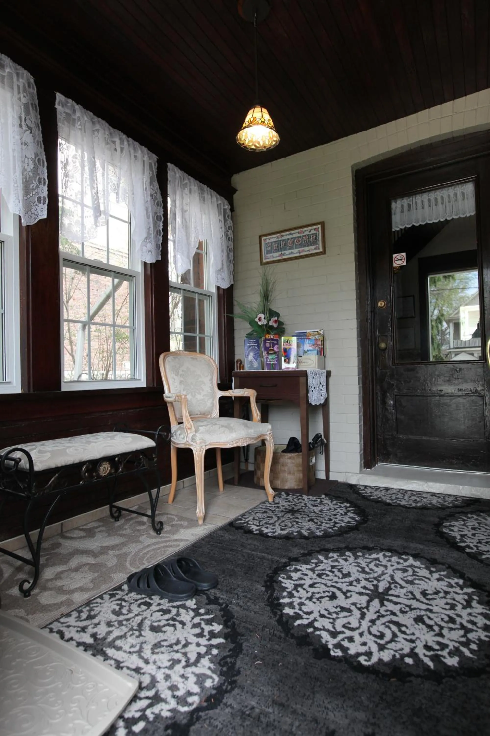 Lobby or reception in Ambiance By The Falls B&B