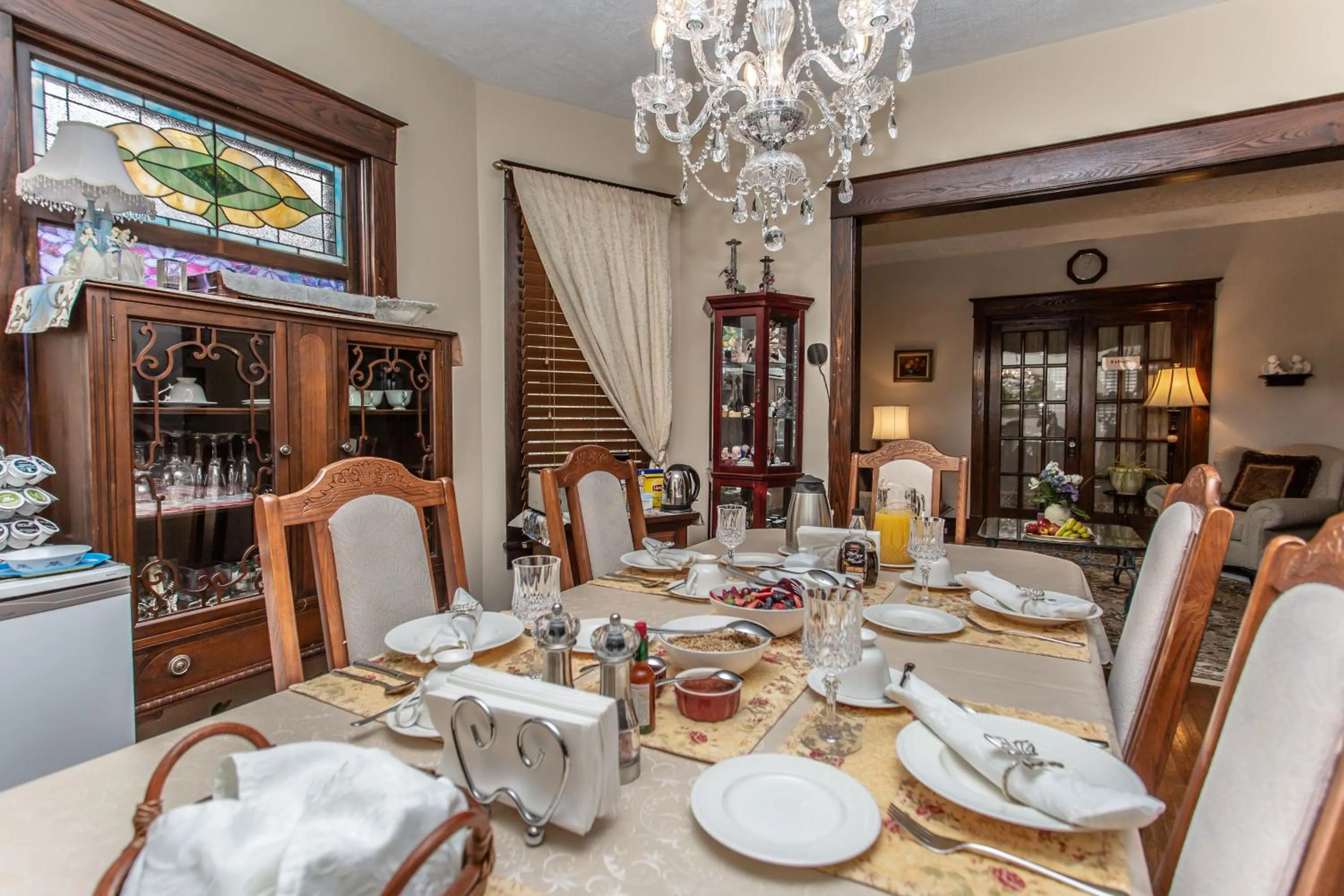 Restaurant/places to eat in Ambiance By The Falls B&B