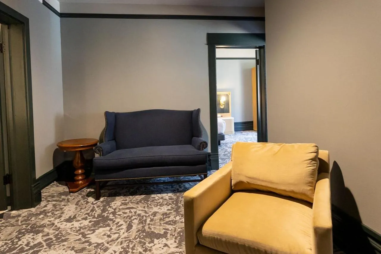 Historic Franklin Hotel