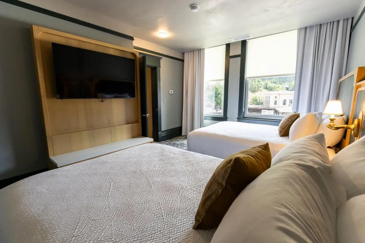 Bed in Historic Franklin Hotel