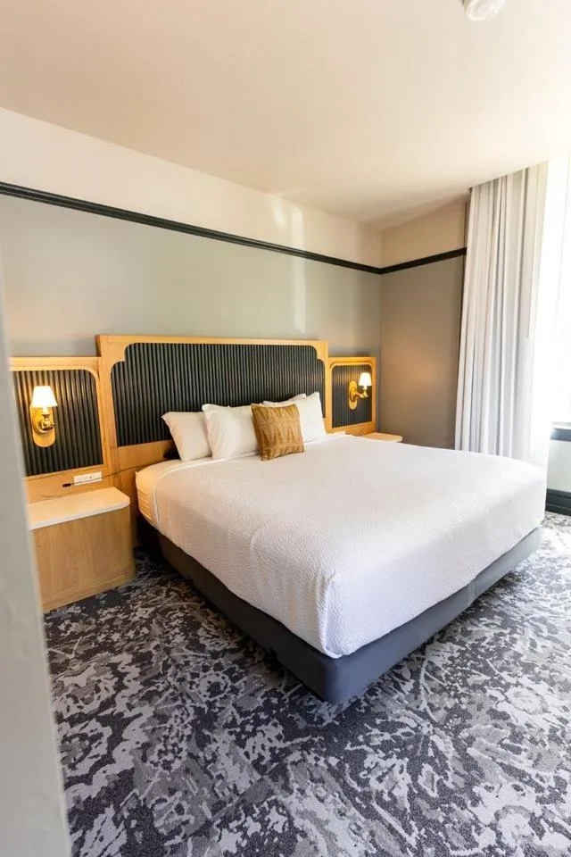 Bed in Historic Franklin Hotel