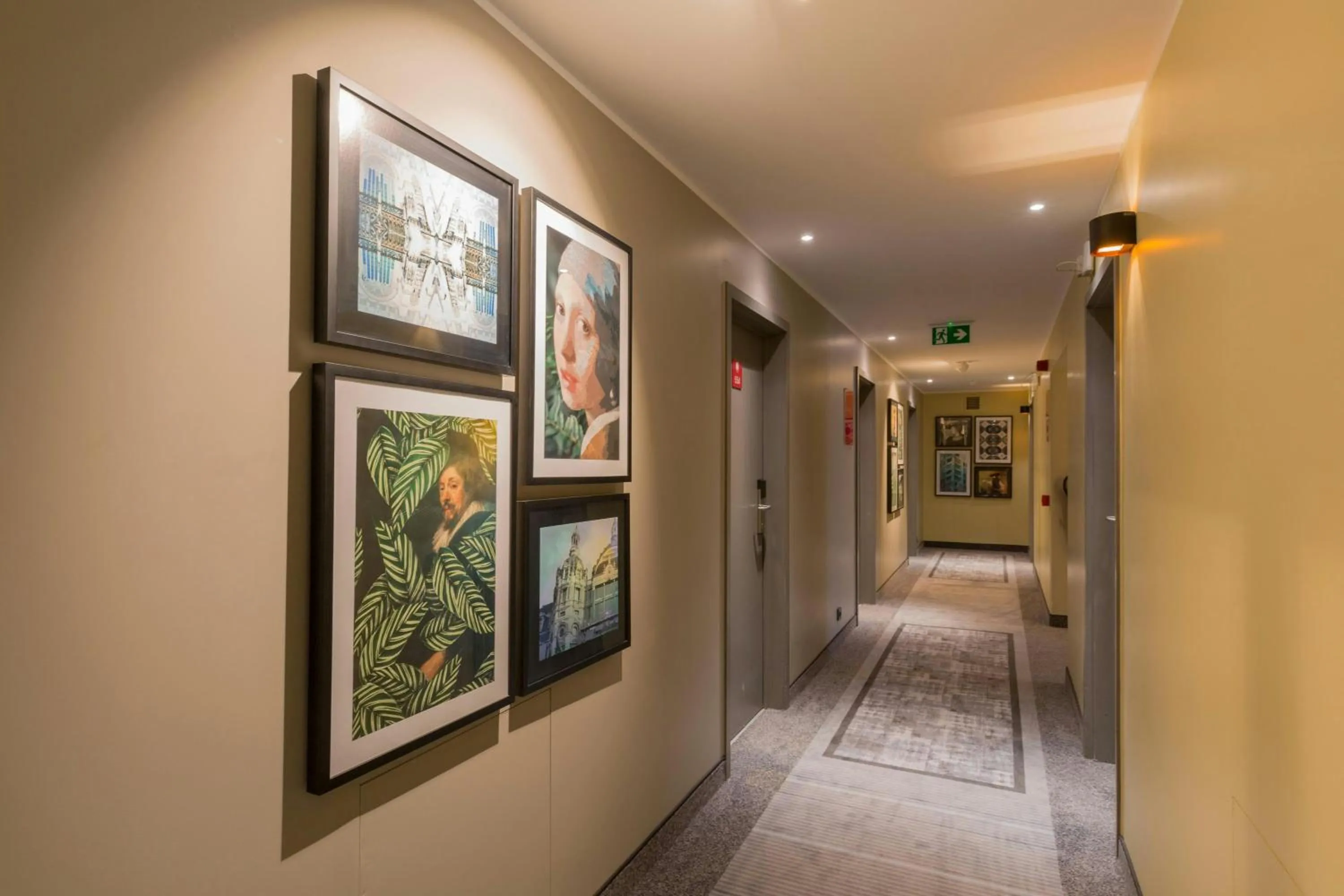 Decorative detail in Leonardo Hotel Antwerpen