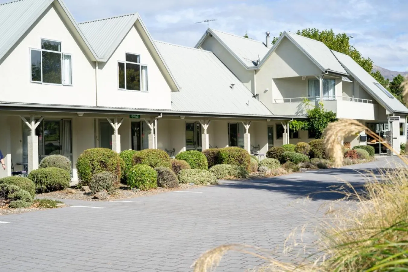 Property building in Colonial Manor Motel