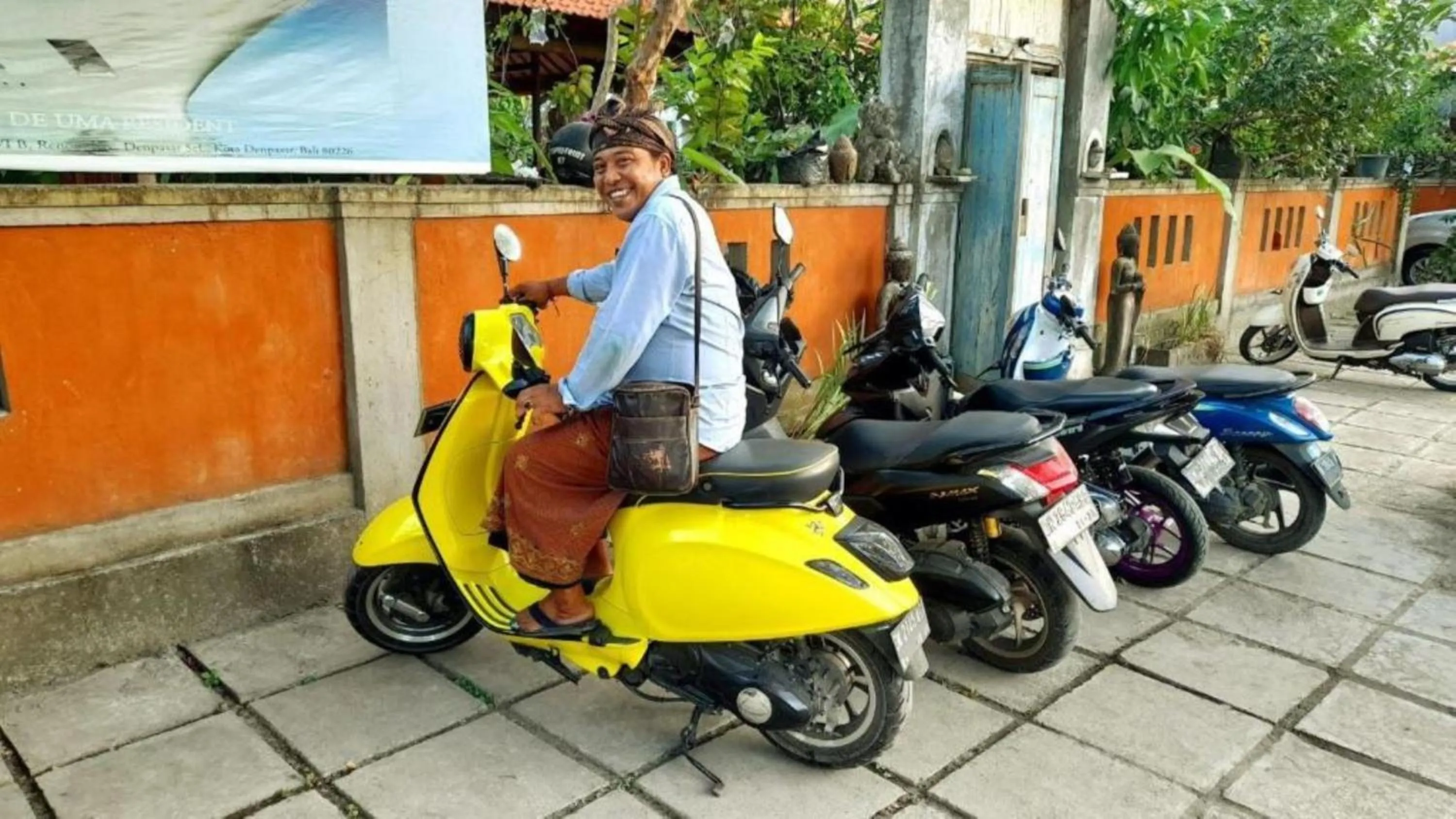 Day in Diuma residence yoga meditation retreat and healing Center