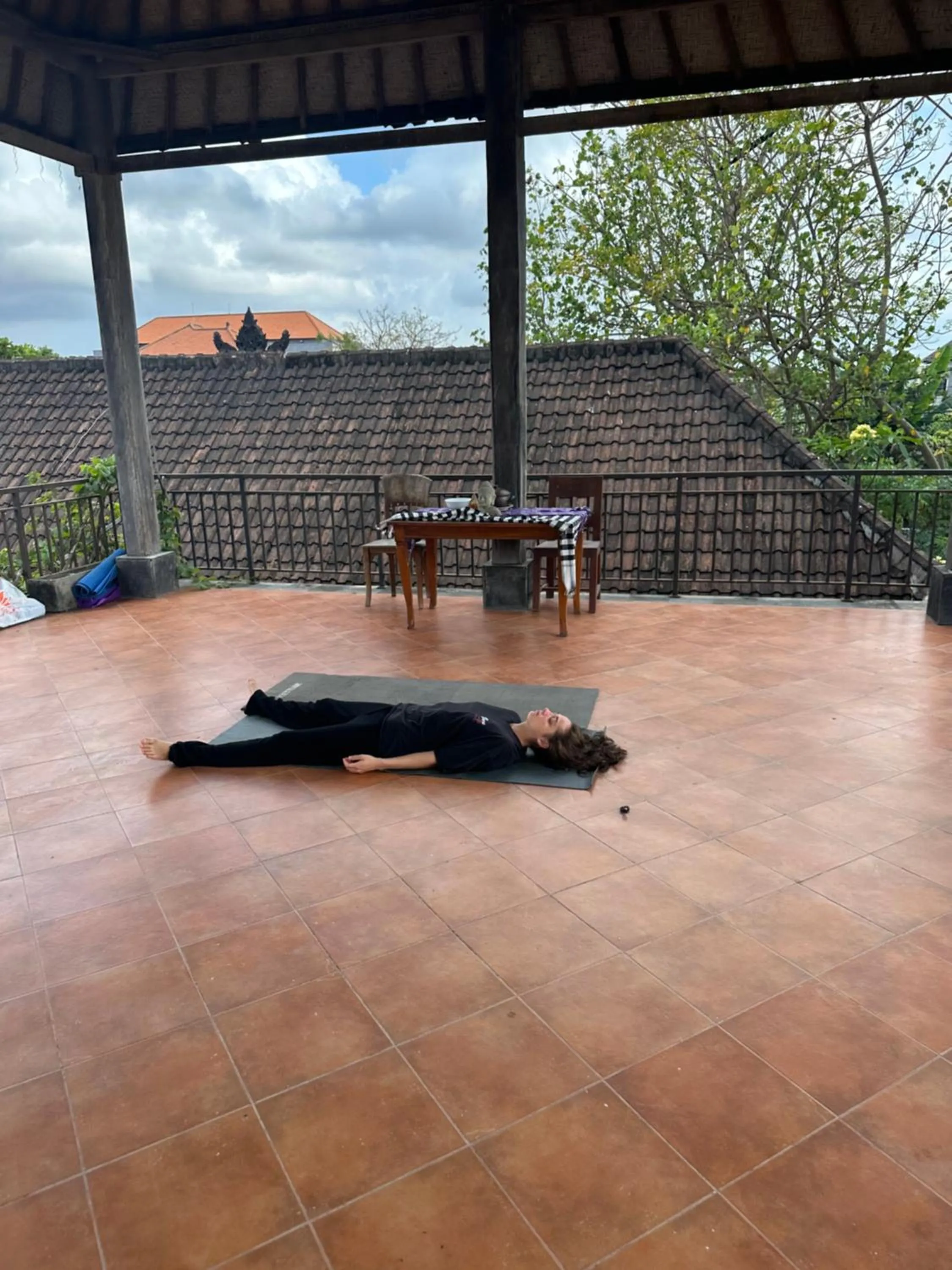 Day in Diuma residence yoga meditation retreat and healing Center