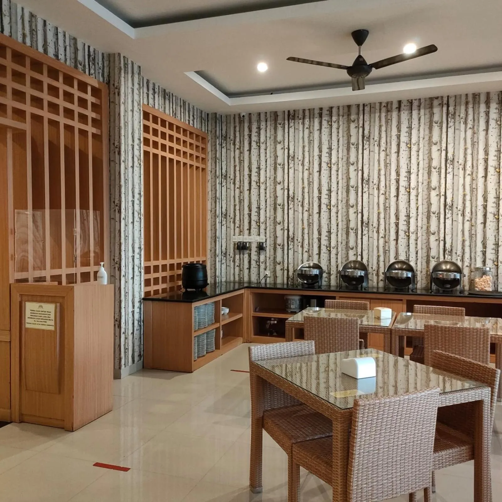 Restaurant/places to eat in Naka Hotel Kupang
