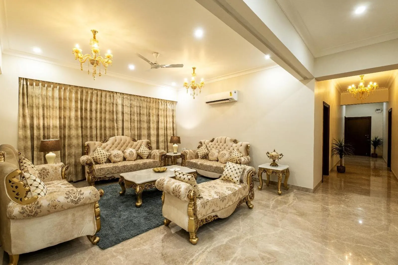 Living room in Palm 34