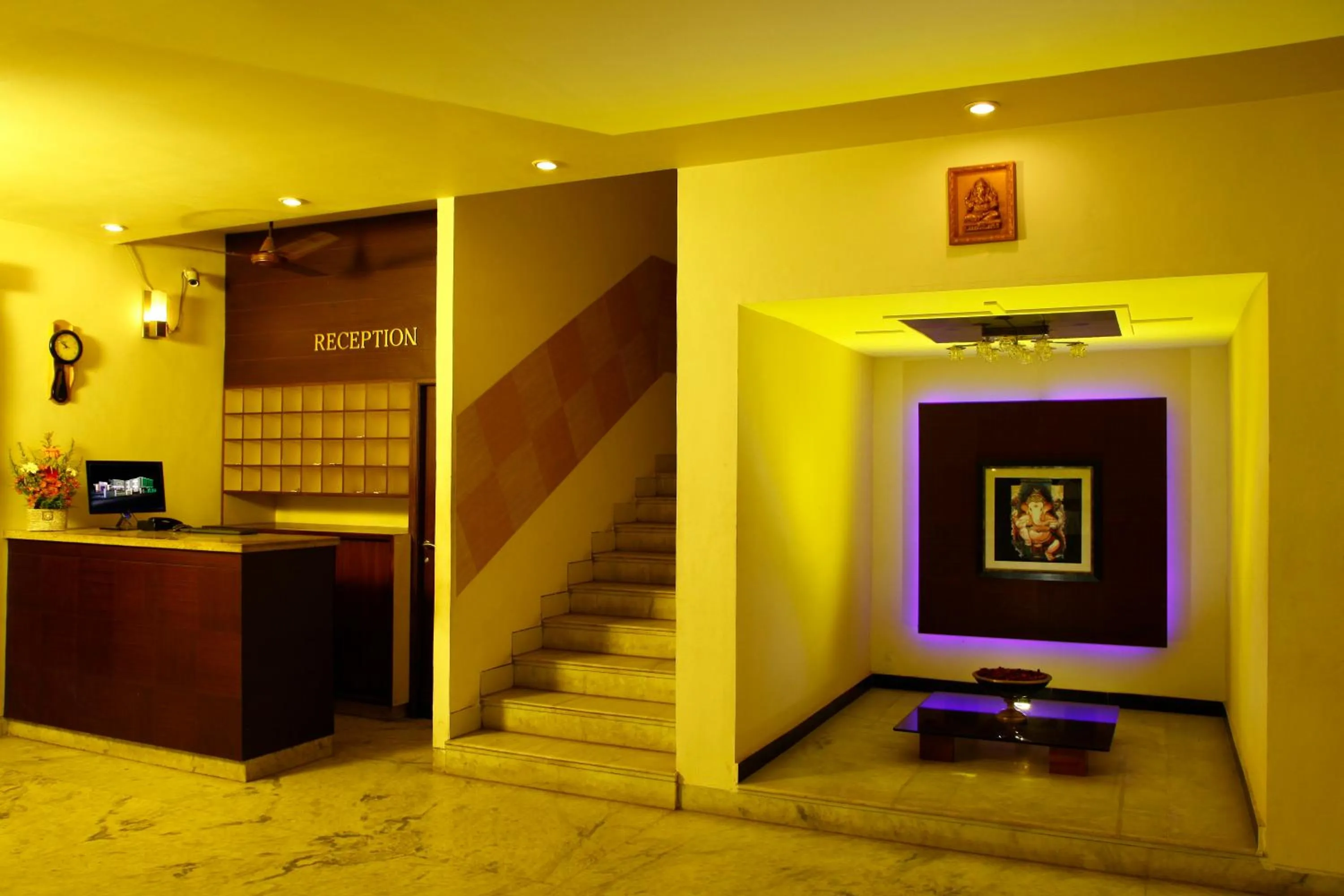 Lobby or reception in Hotel Vales Park