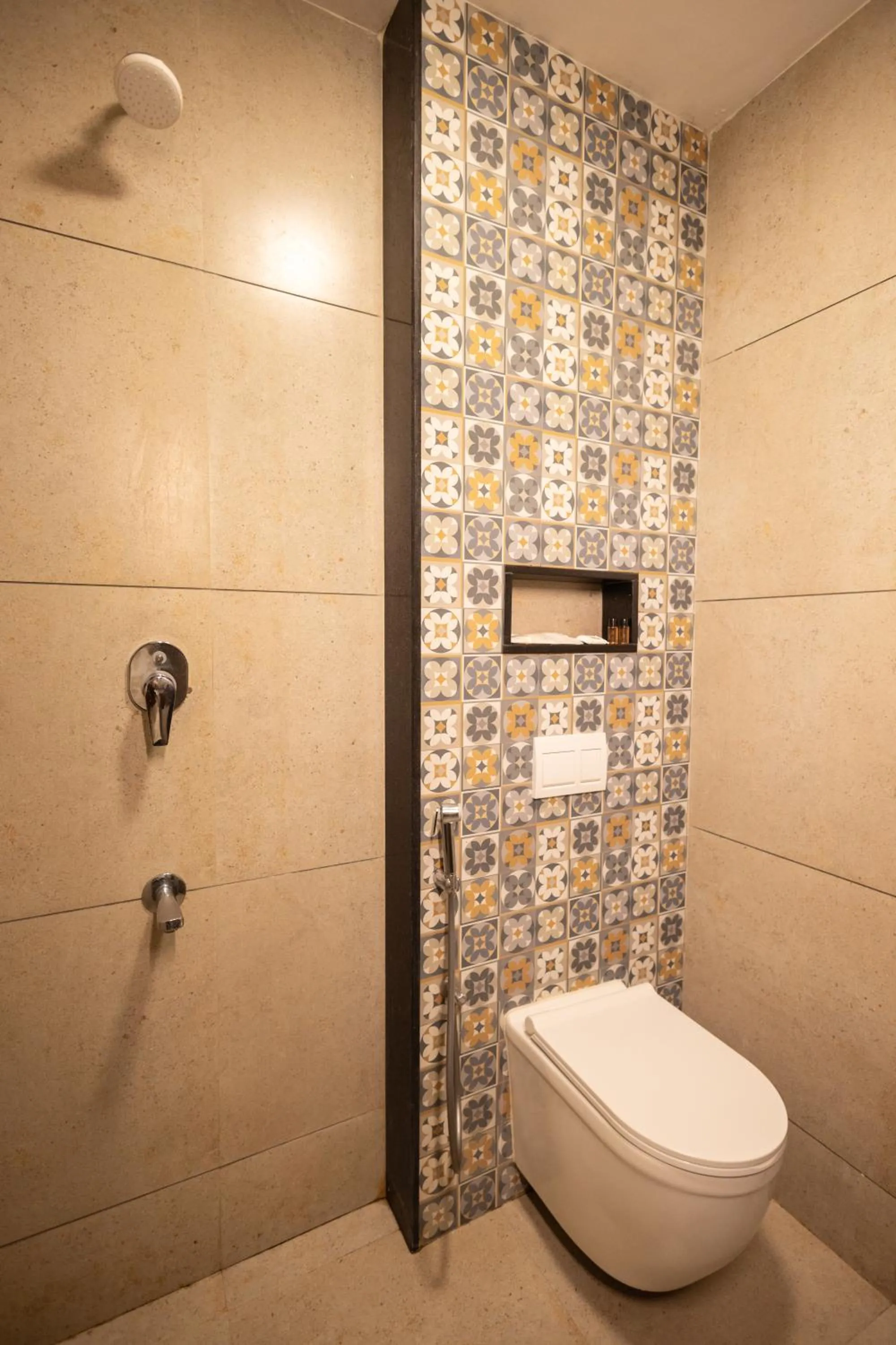 Property building in Hotel Vales Park