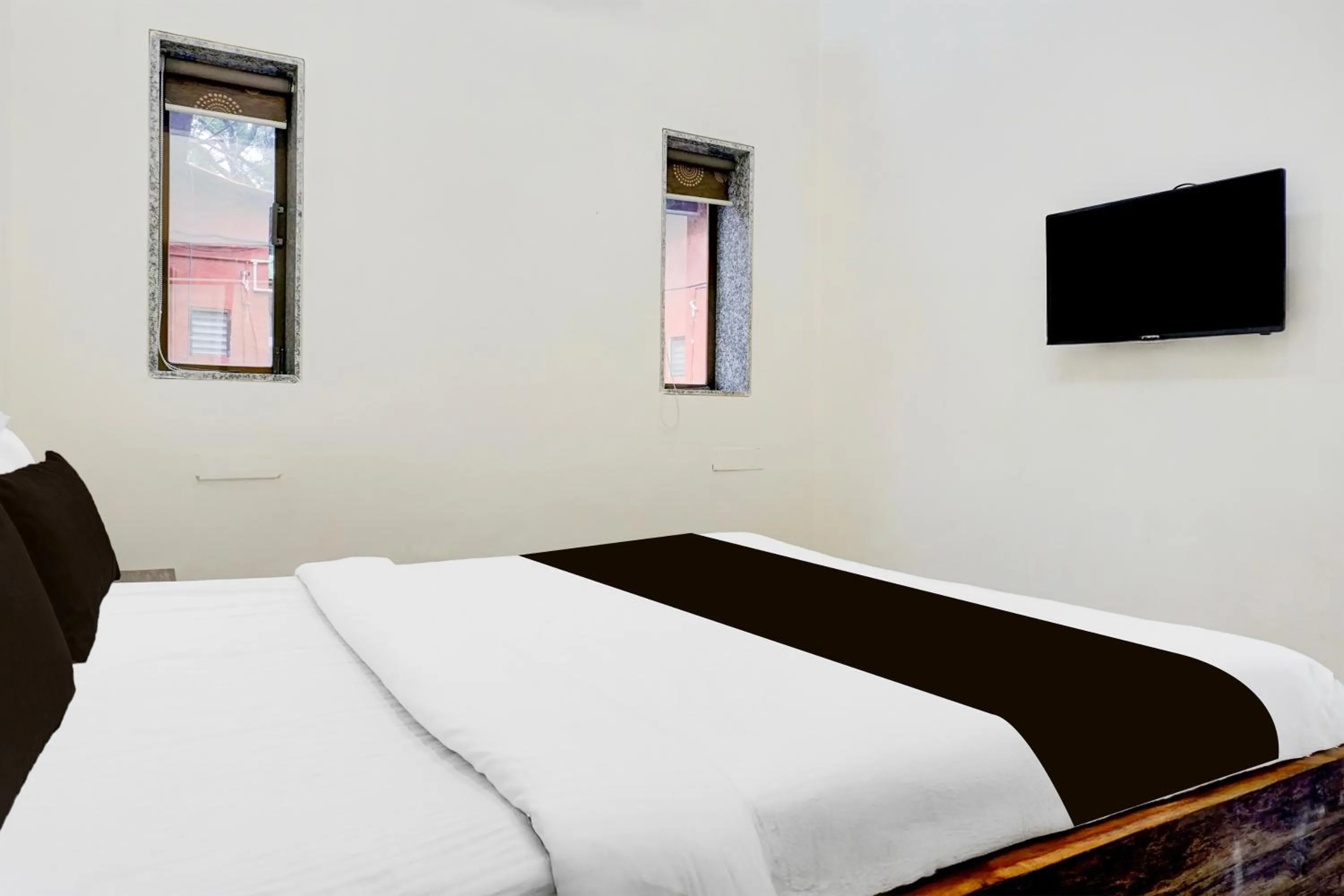 Bedroom, Bed in Hotel O Ambassador Hotel Panchgani