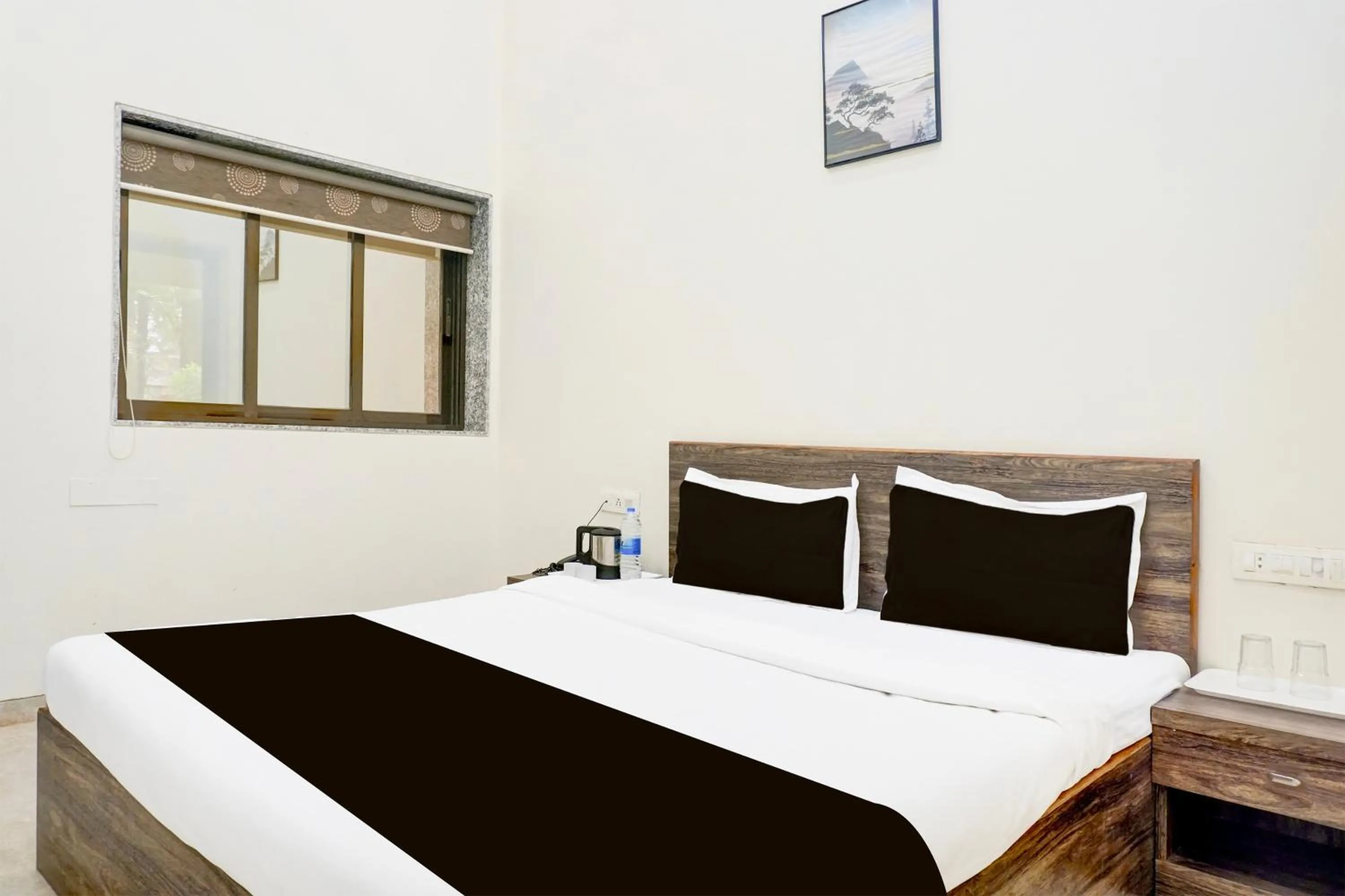 Bedroom, Bed in Hotel O Ambassador Hotel Panchgani