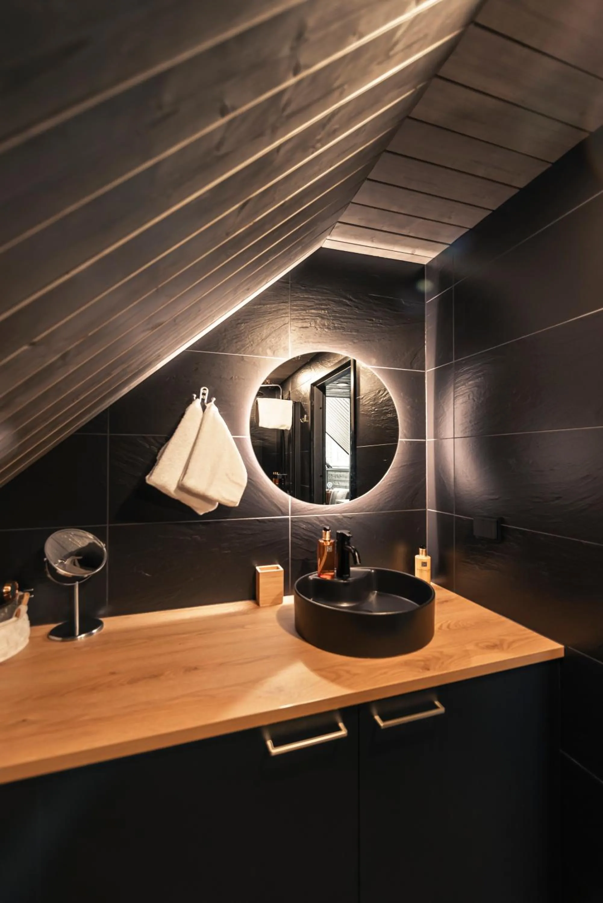 Shower in Aurora Village Ivalo