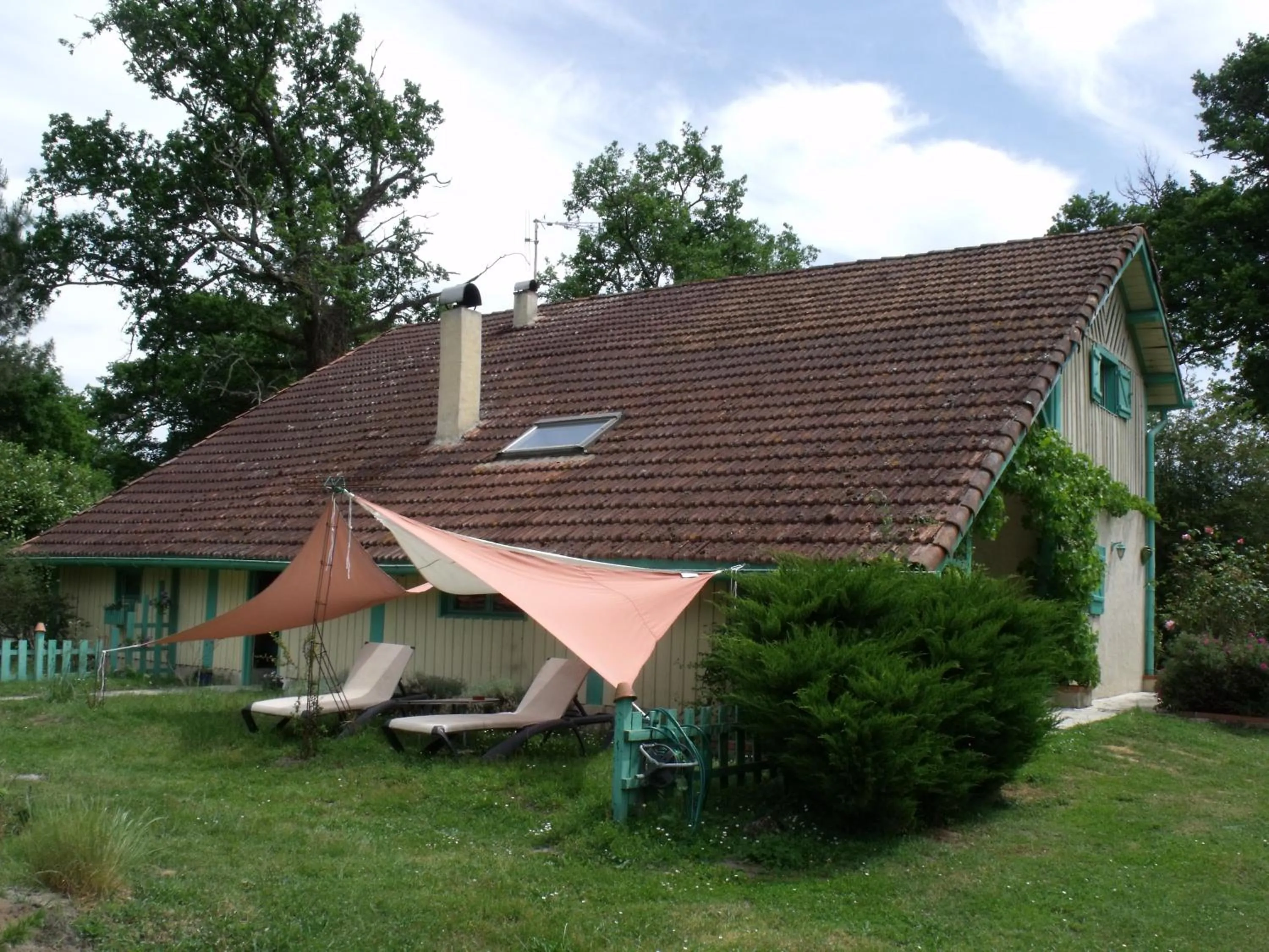 Property building in Les Hôtes Landes