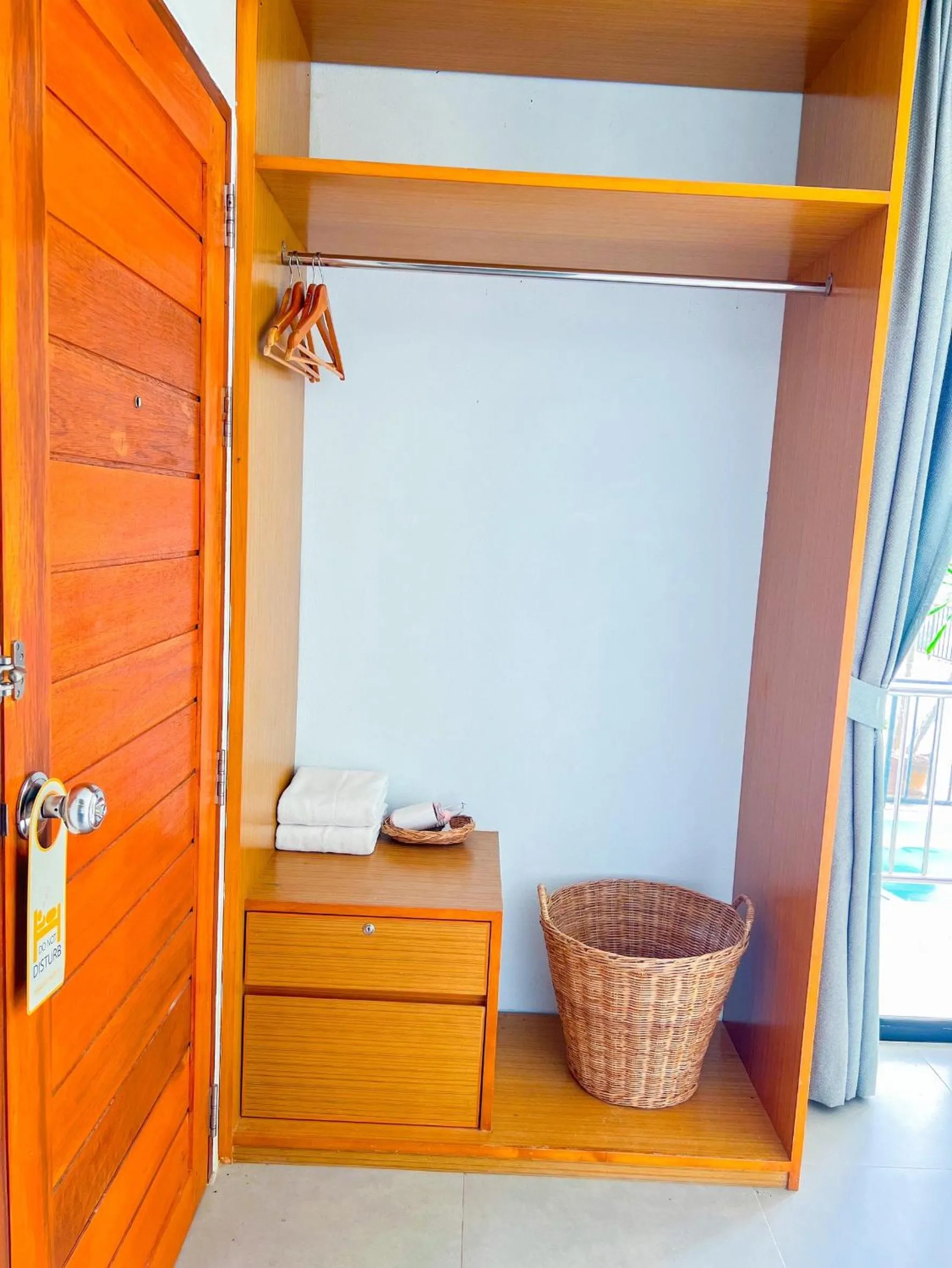 wardrobe in White Sand Halal House Krabi