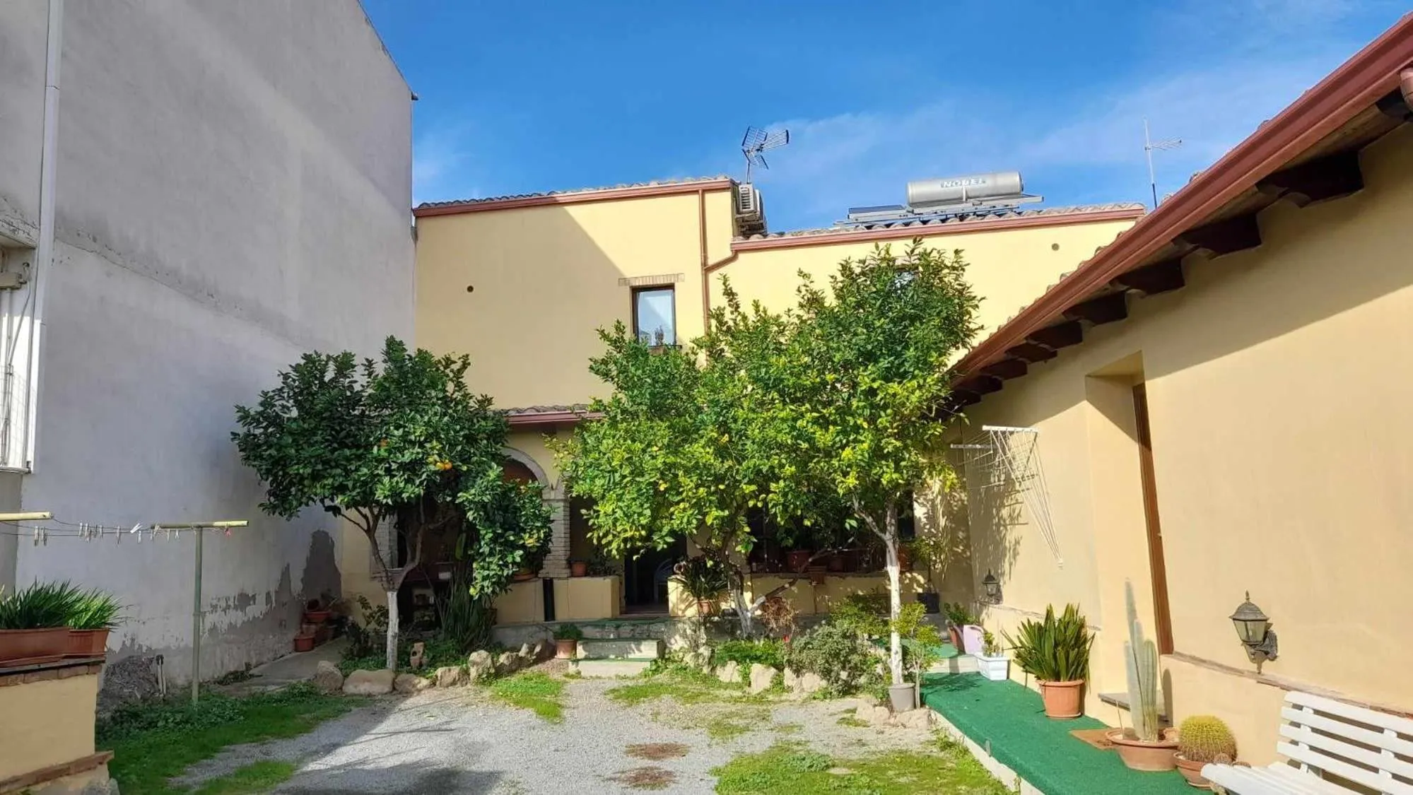 Property building in B&B Gli Archi