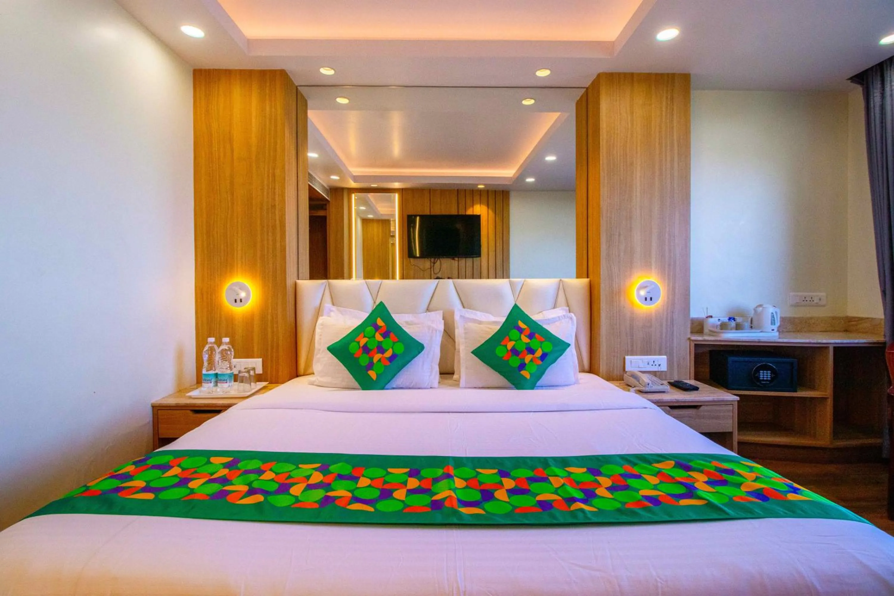 Bedroom, Bed in Treebo Varuna With Mountain View, Mall Road