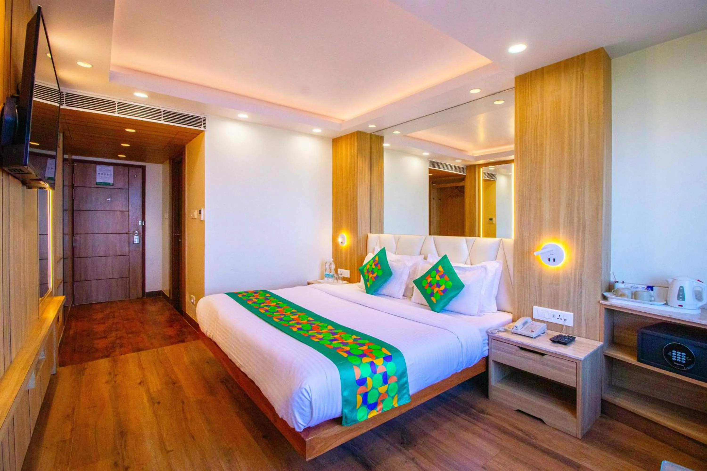 Bedroom, Bed in Treebo Varuna With Mountain View, Mall Road