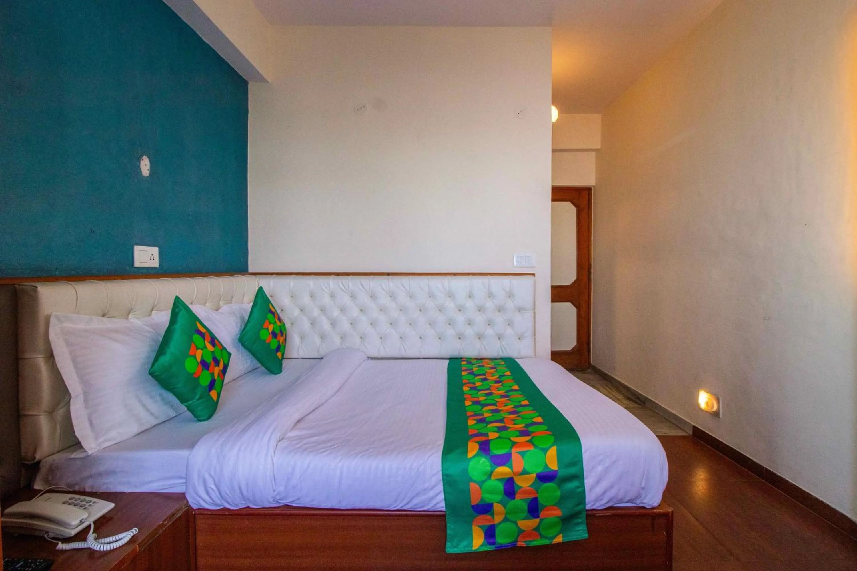 Bedroom, Bed in Treebo Varuna With Mountain View, Mall Road