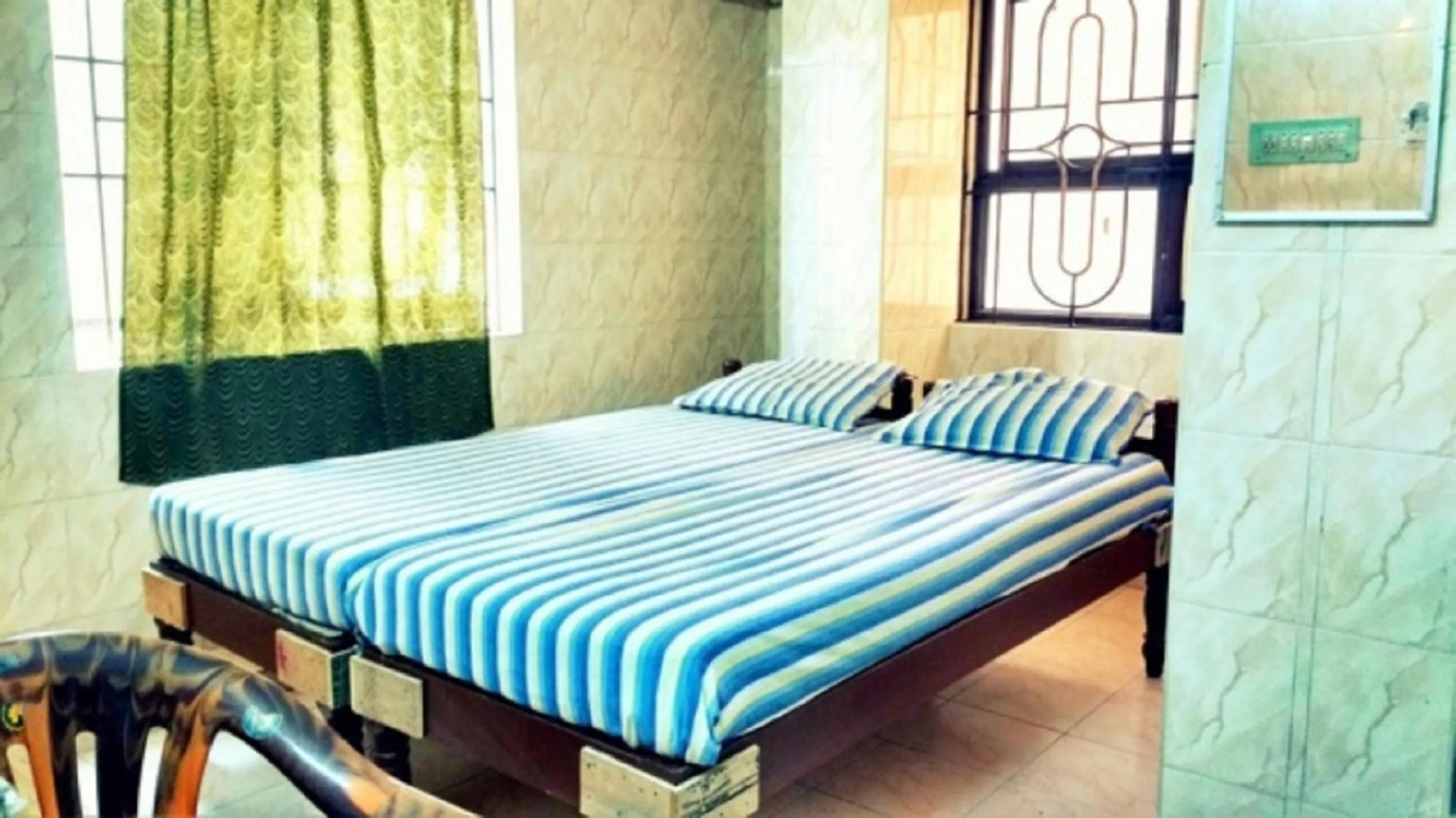 Bedroom, Bed in New Regency