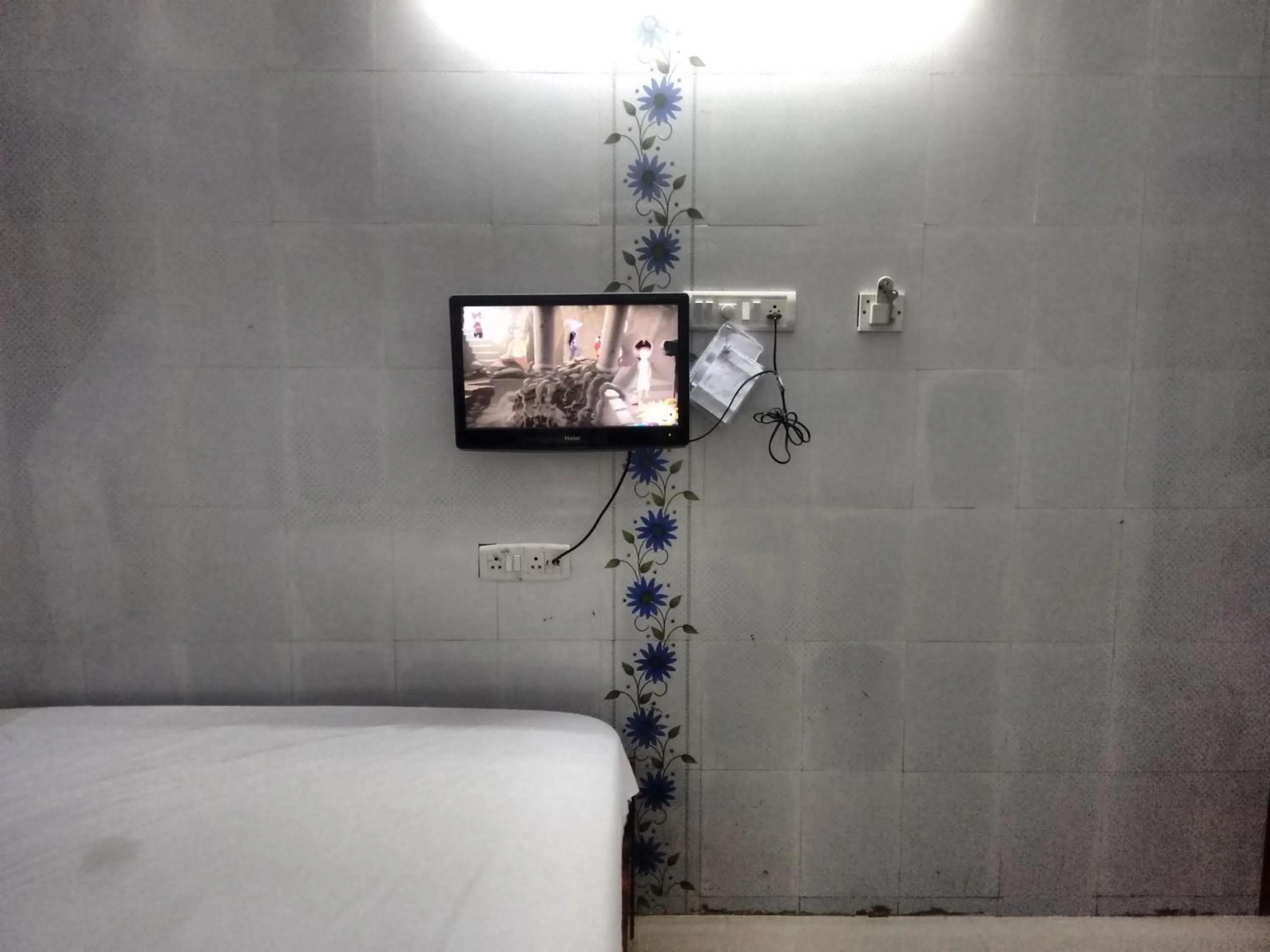 Other, Bed in New Regency