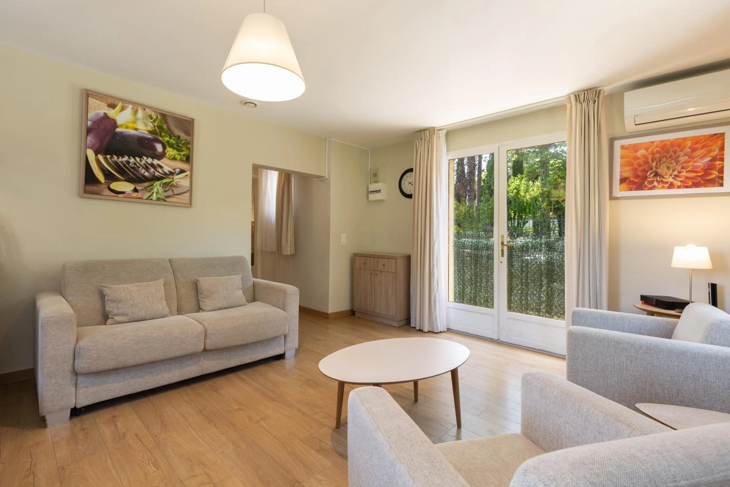 Living room in Hôtel & Résidence Lou Paradou Gréoux Les Bains