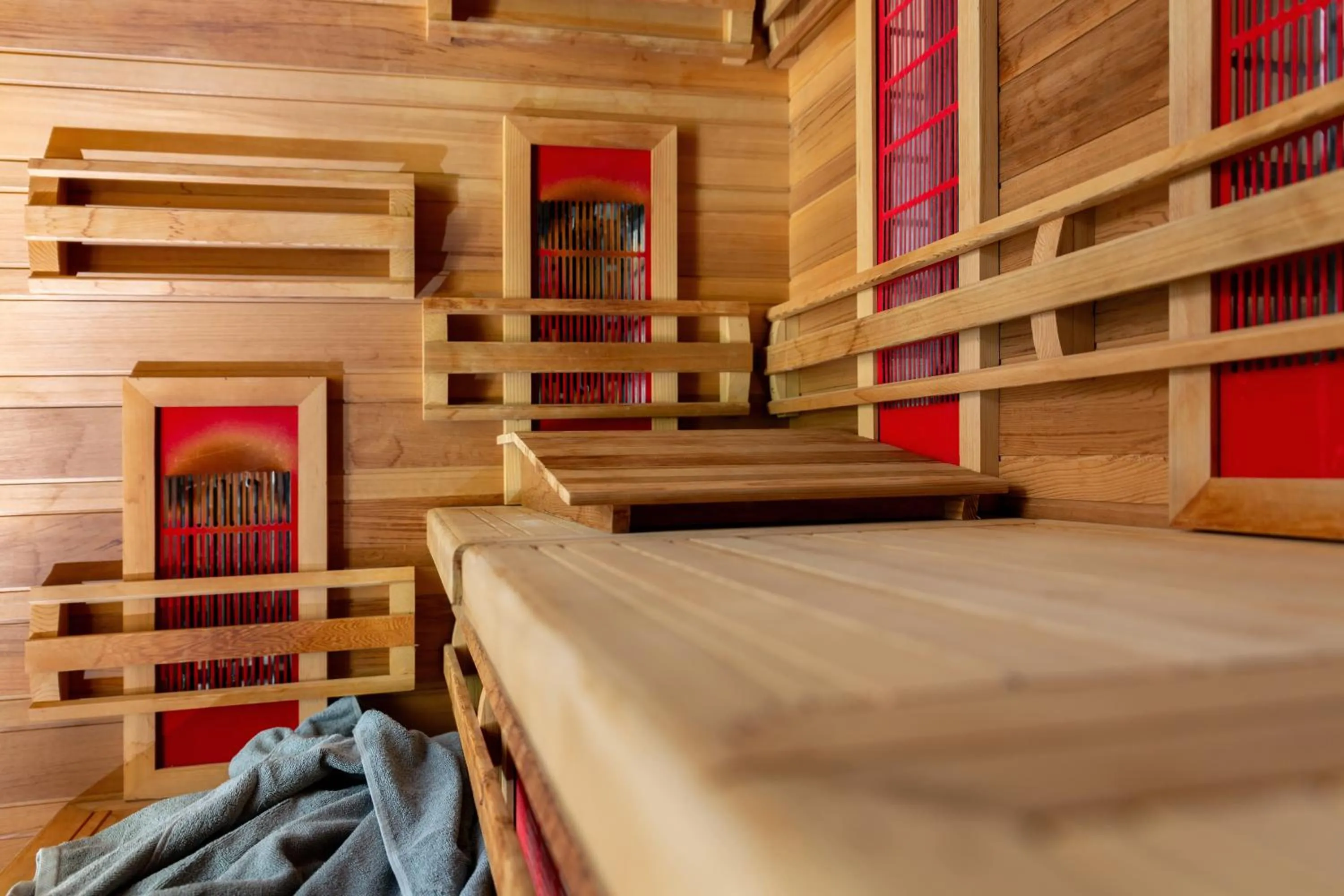 Sauna in Hôtel & Résidence Lou Paradou Gréoux Les Bains