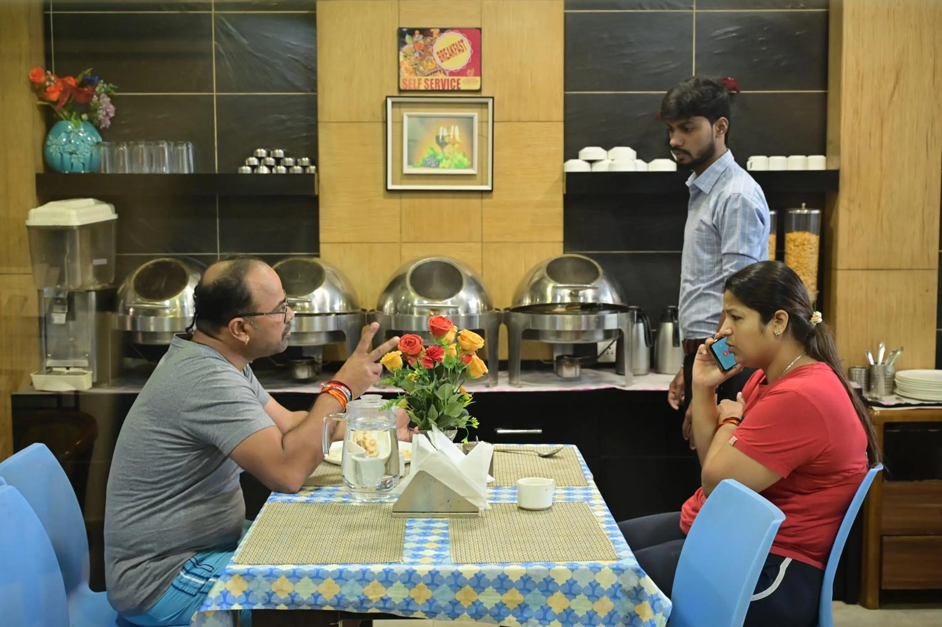 Restaurant/places to eat in Grand Cascade Chennai