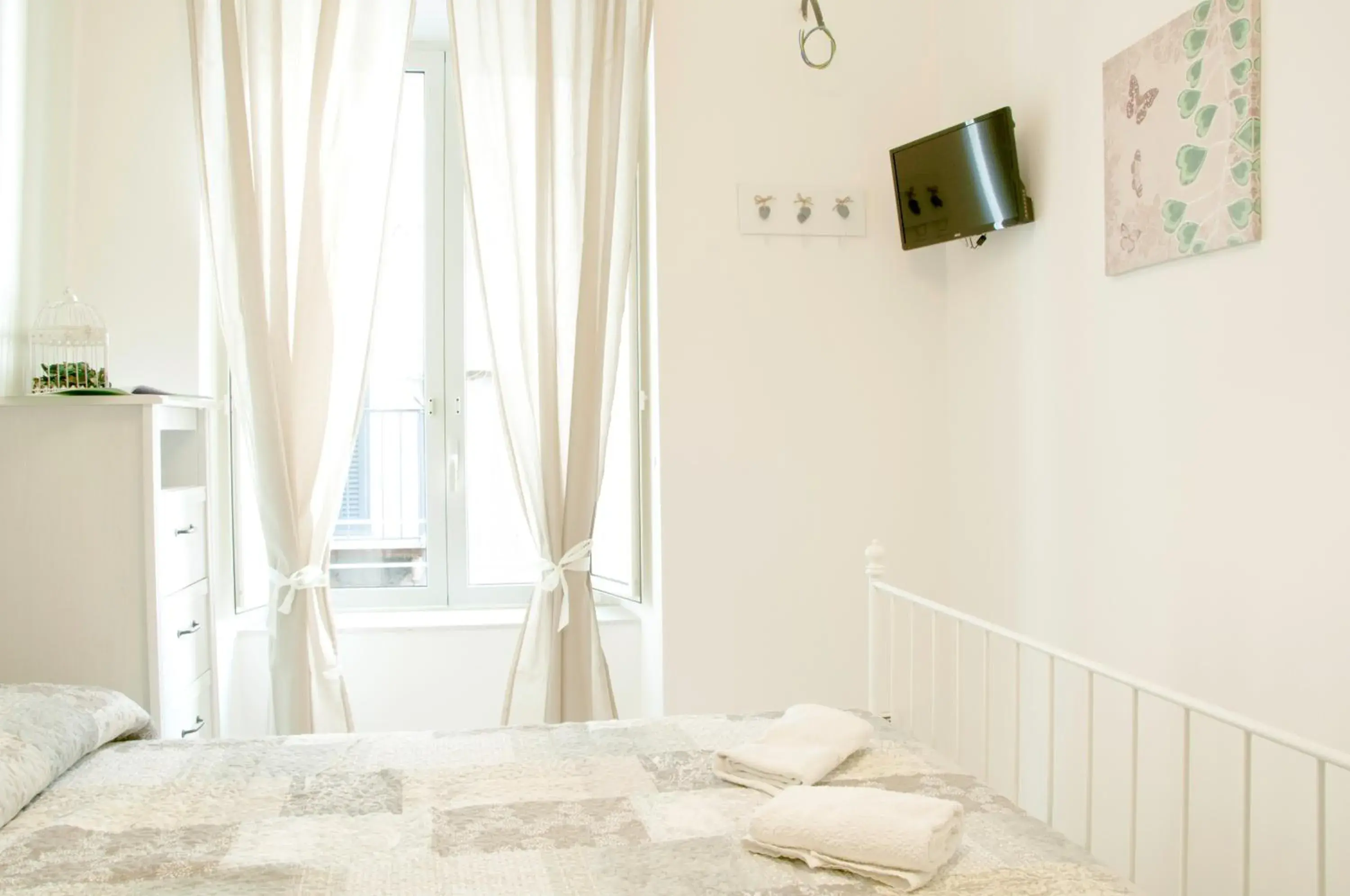 Double Room with Private External Bathroom in Sfumature Partenopee Double Room with Private External Bathroom in Sfumature Partenopee