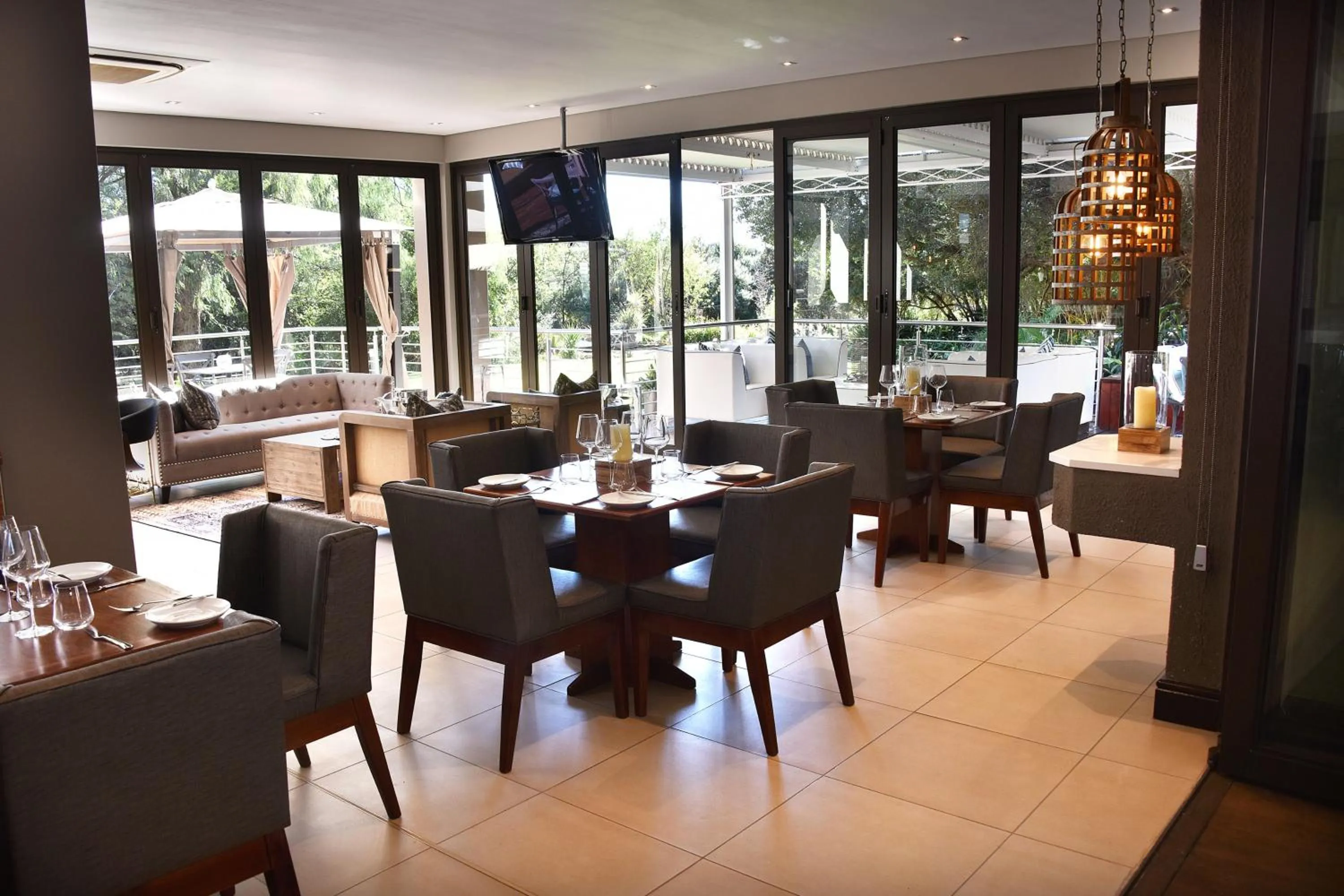 Restaurant/places to eat in Tredenham Boutique Hotel