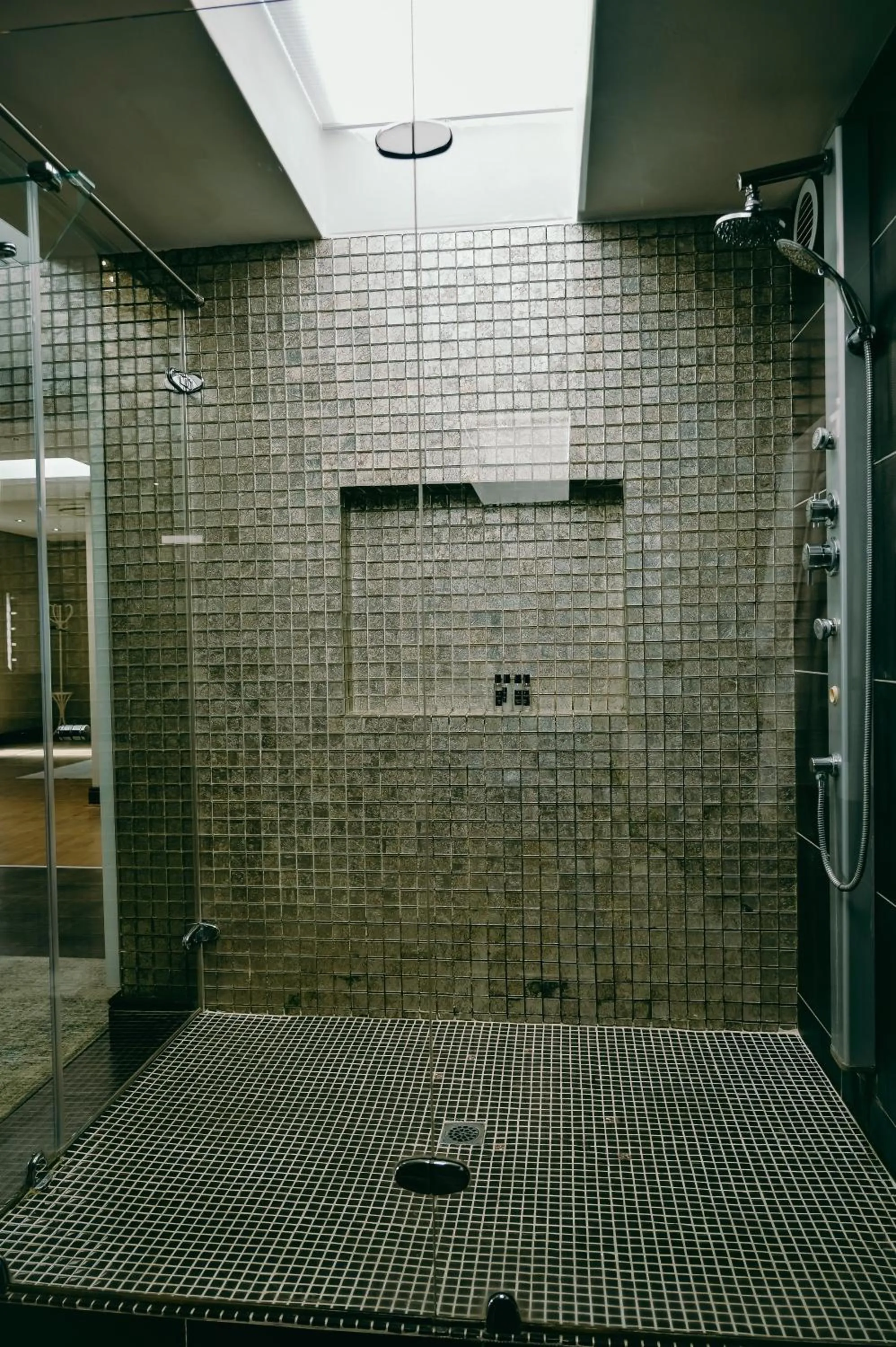 Shower in Tredenham Boutique Hotel