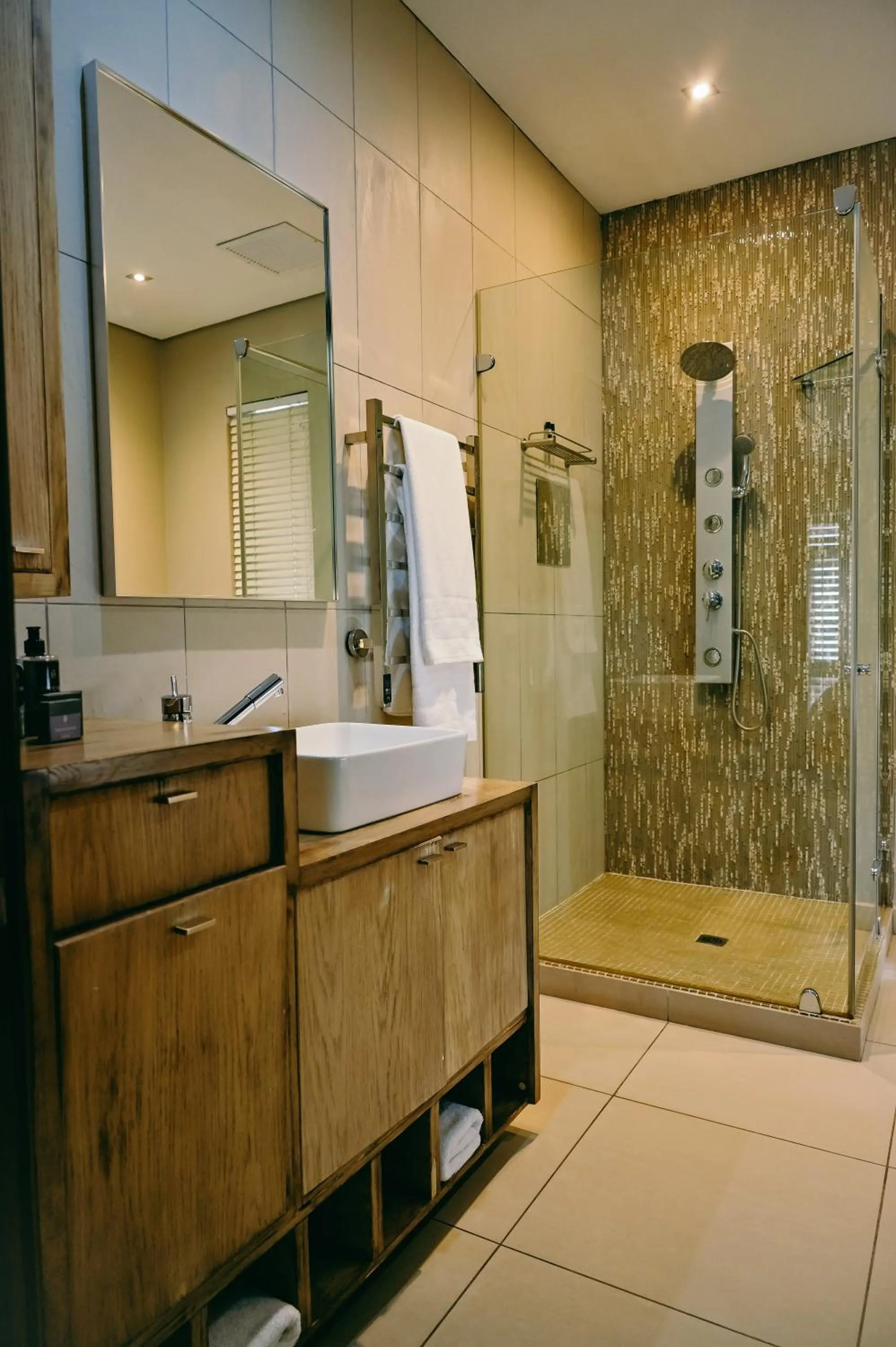 Shower in Tredenham Boutique Hotel