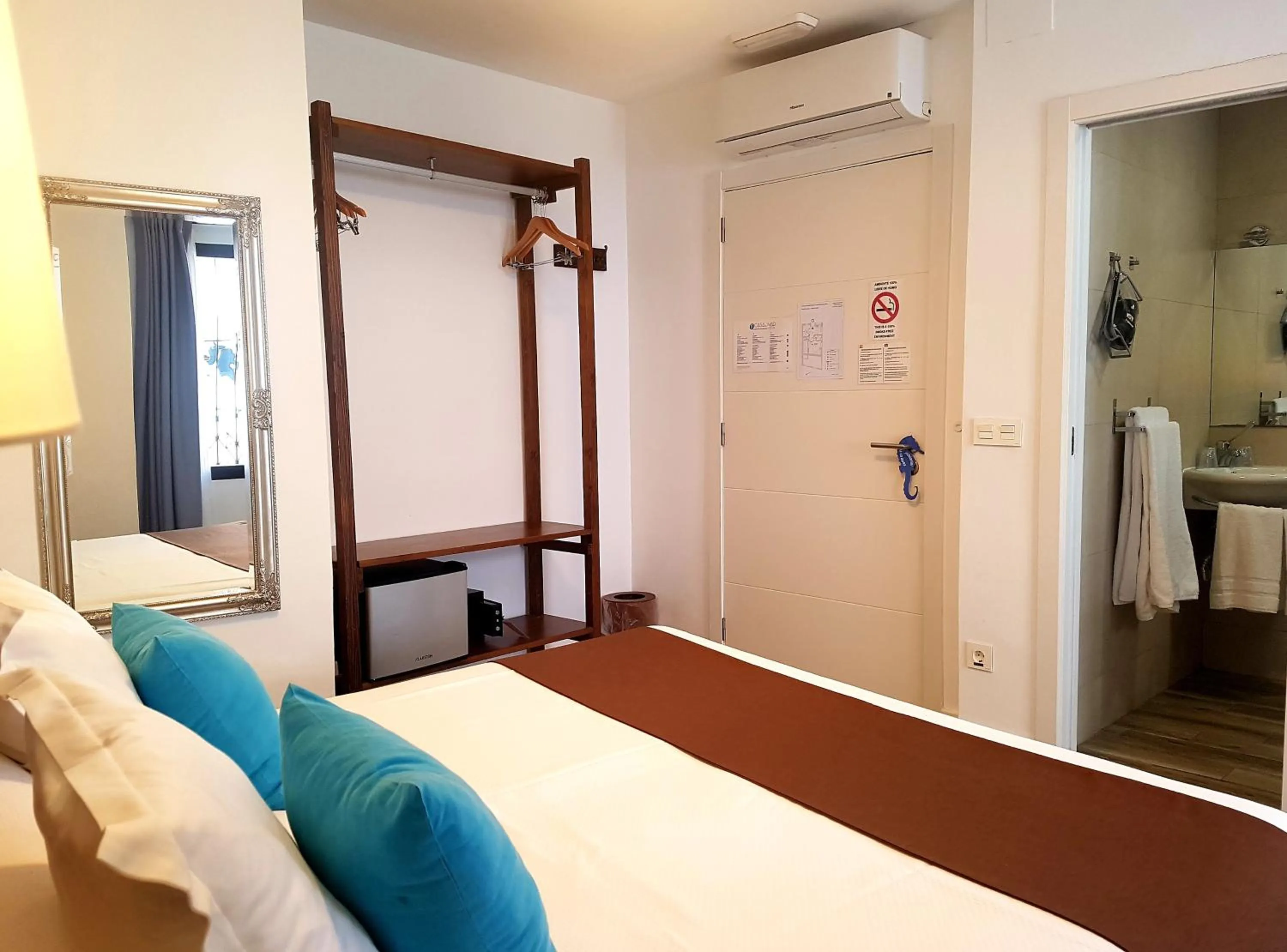 Bed in Hostal Boutique Casa del Mar Altea